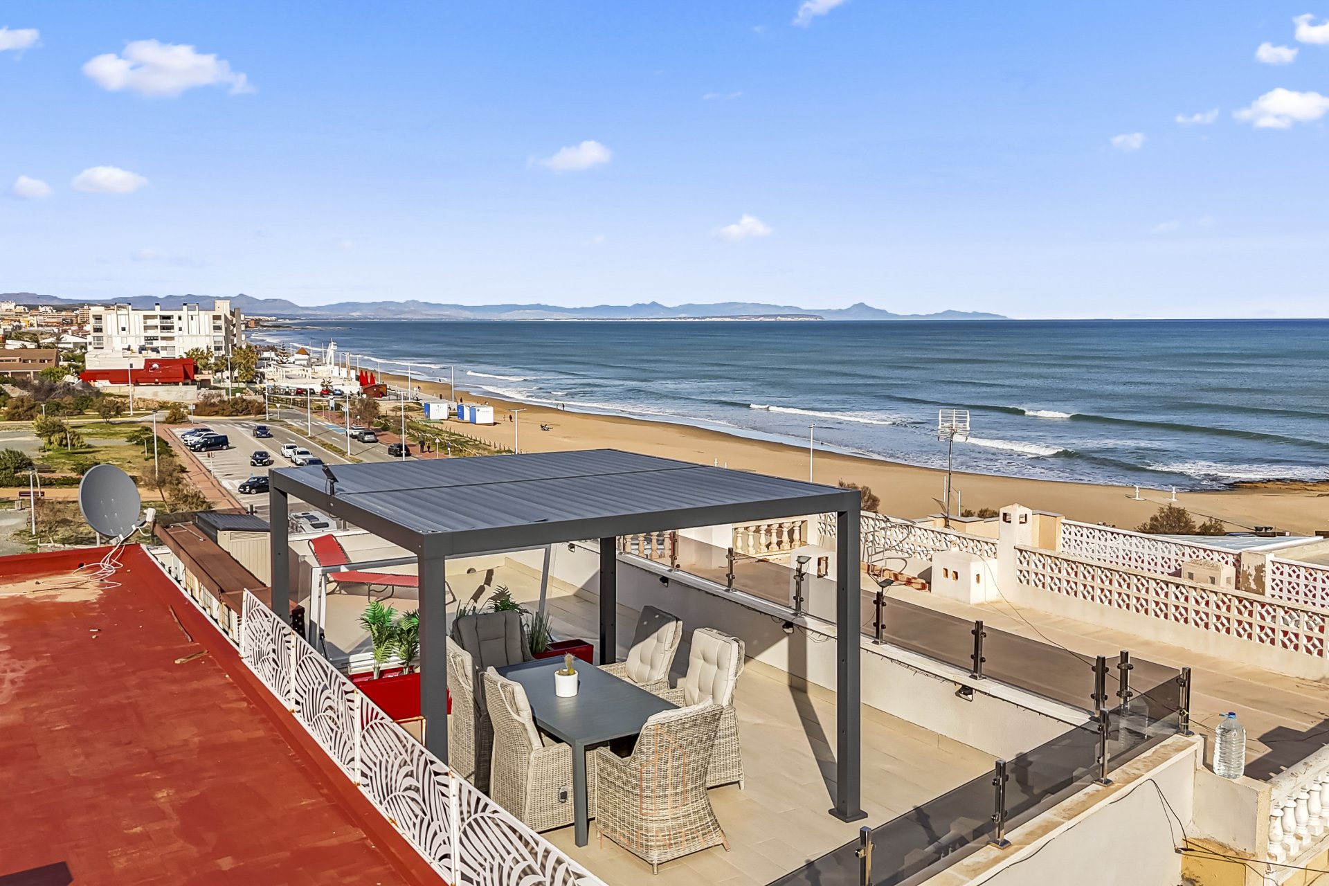 Reventa - Adosado -
Torrevieja - Cabo cervera