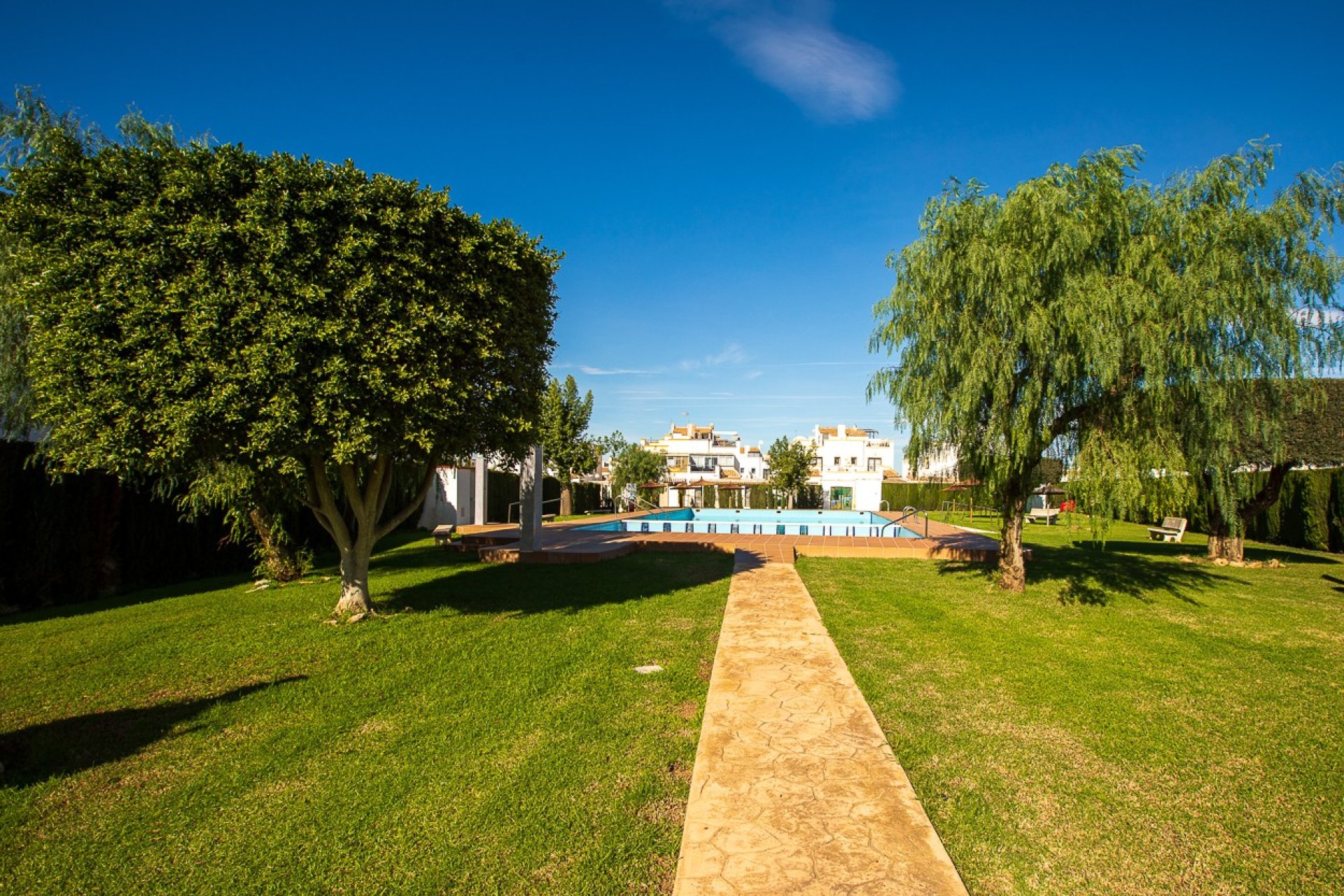 Reventa - Adosado -
Torrevieja - Jardin Del Mar