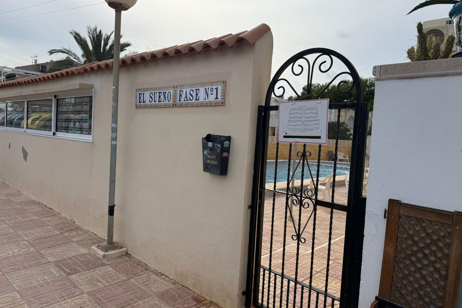 Reventa - Adosado -
Torrevieja - La Siesta - El Salado - Torreta