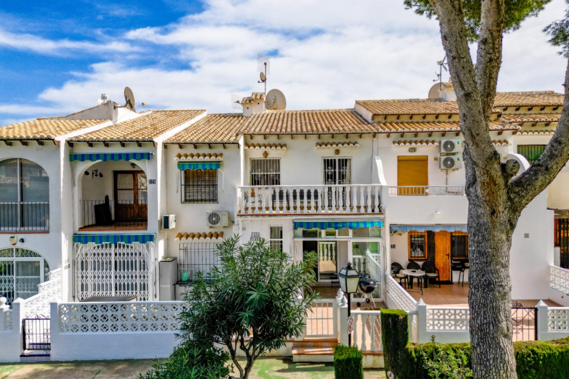 Reventa - Adosado -
Torrevieja - Lago jardin