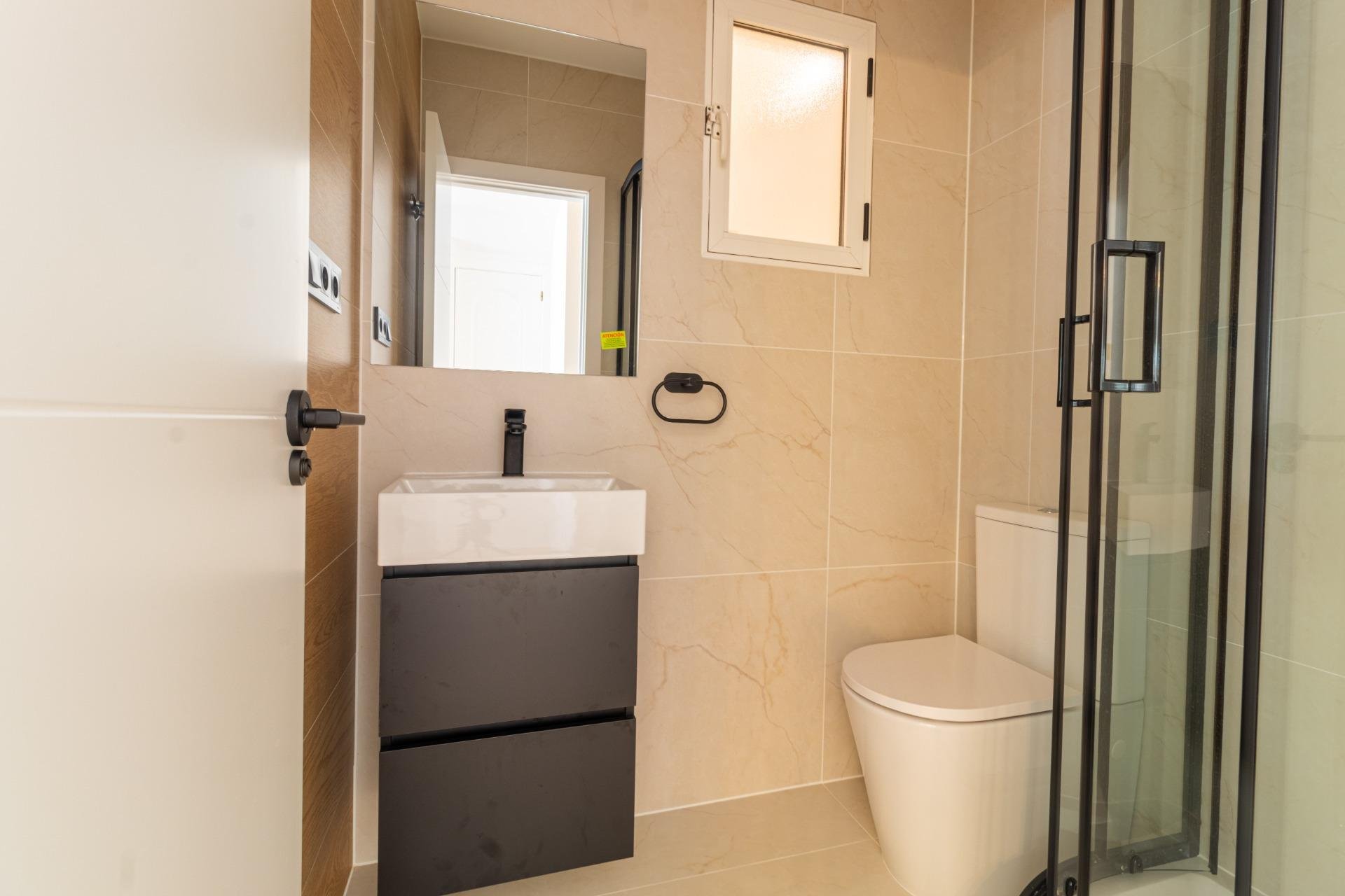 Reventa - Adosado -
Torrevieja - Los Altos