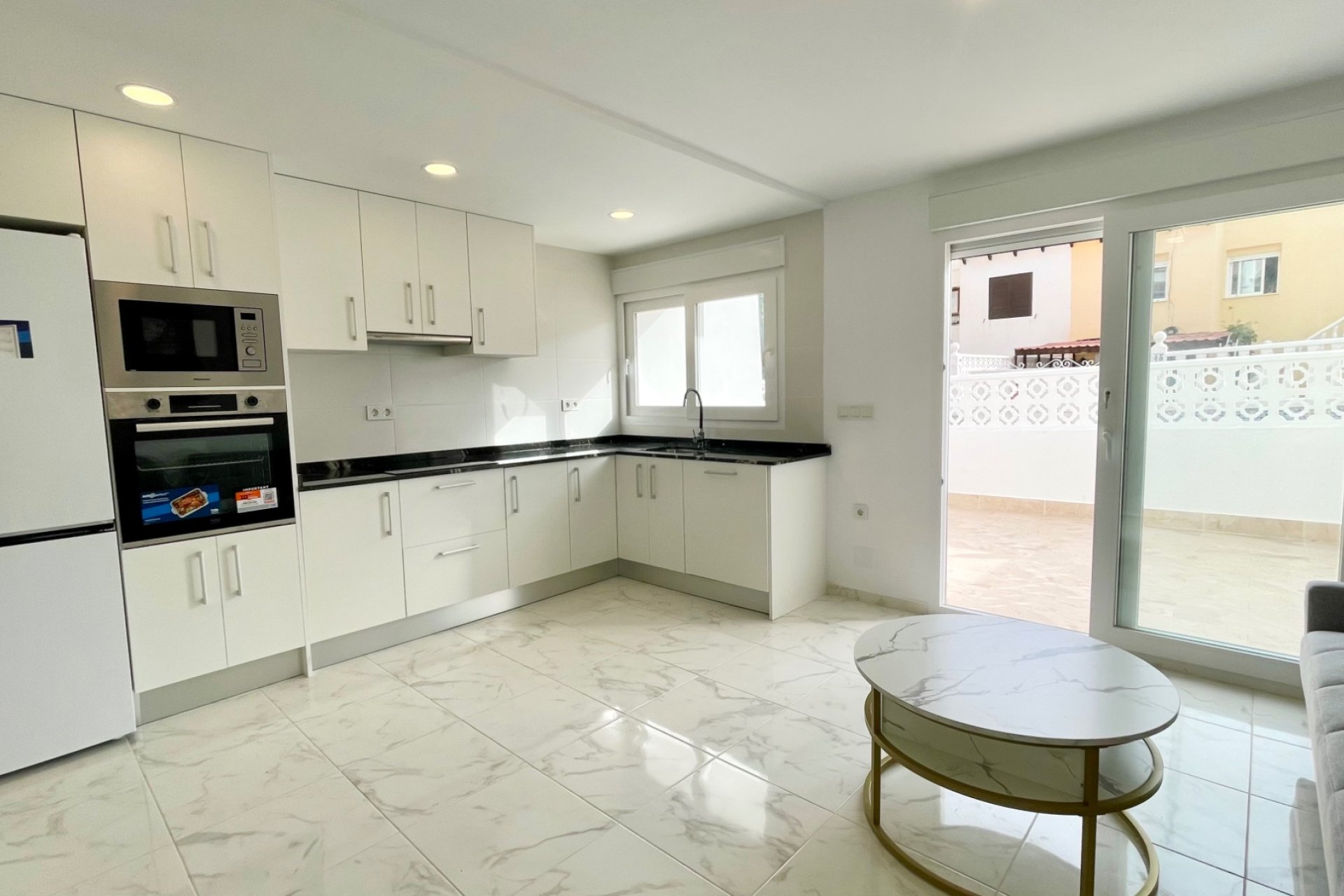 Reventa - Adosado -
Torrevieja - Los balcones