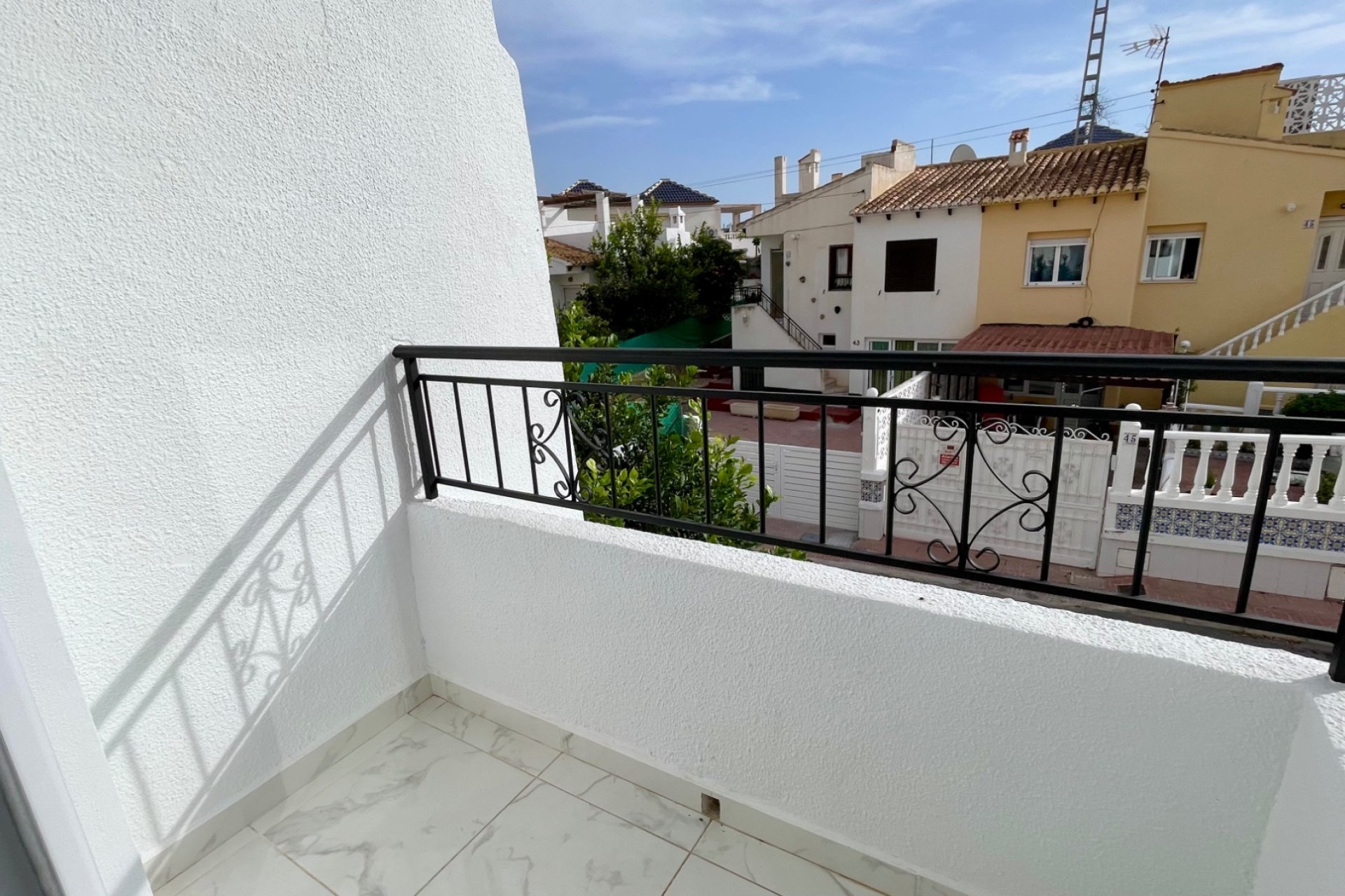 Reventa - Adosado -
Torrevieja - Los balcones