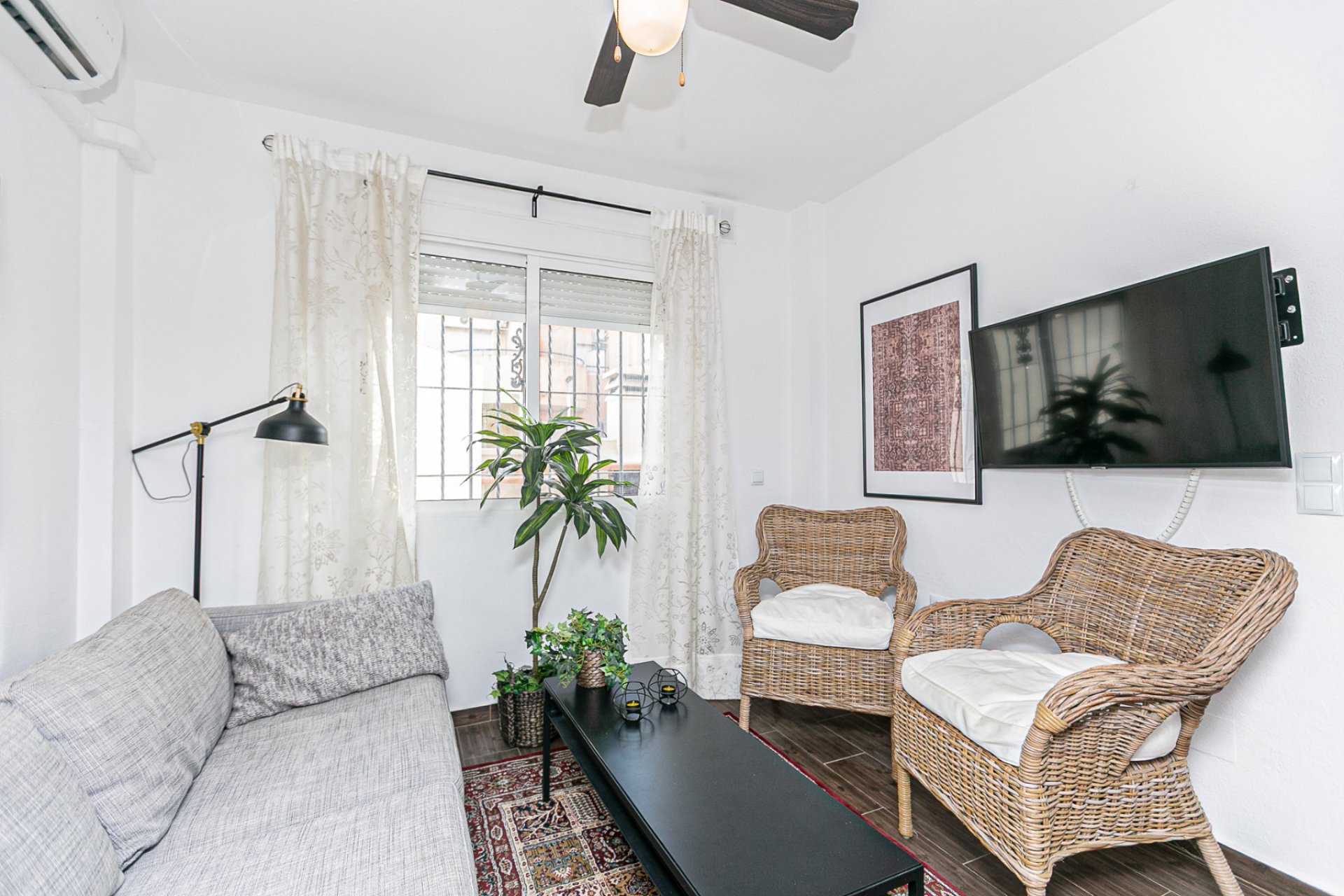 Reventa - Adosado -
Torrevieja - Torretas