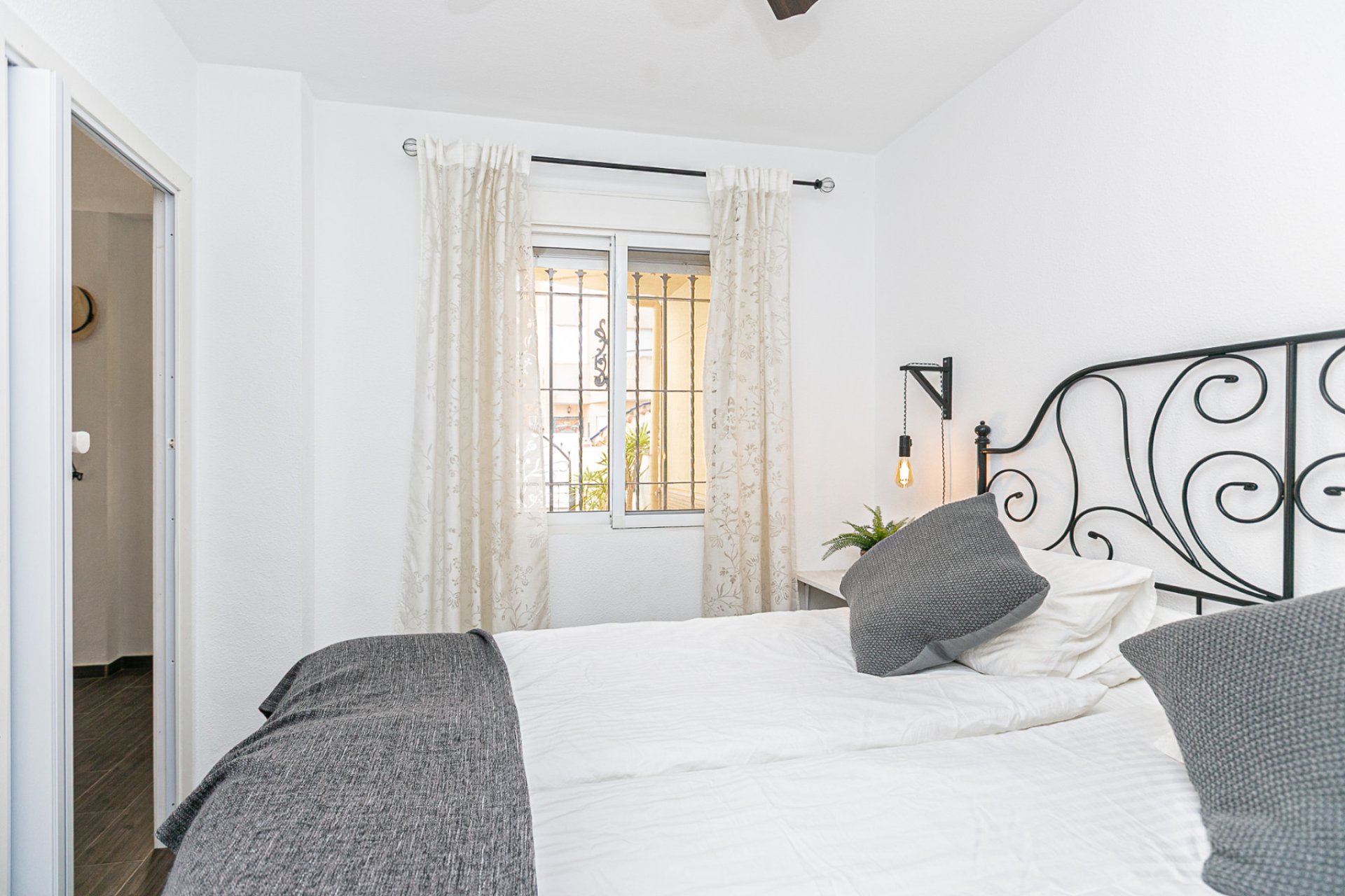 Reventa - Adosado -
Torrevieja - Torretas