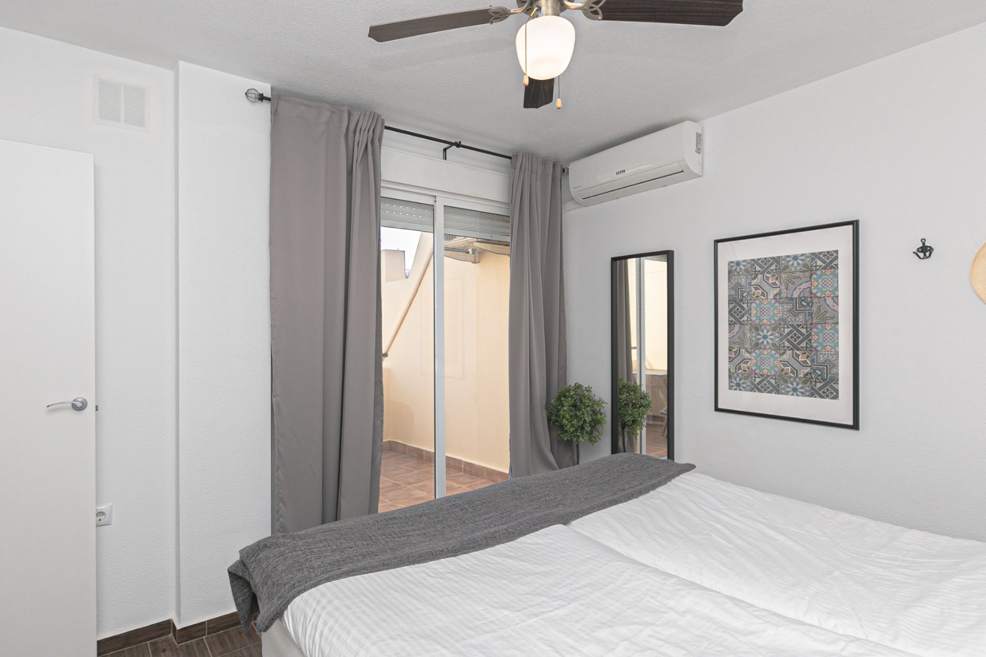 Reventa - Adosado -
Torrevieja - Torretas