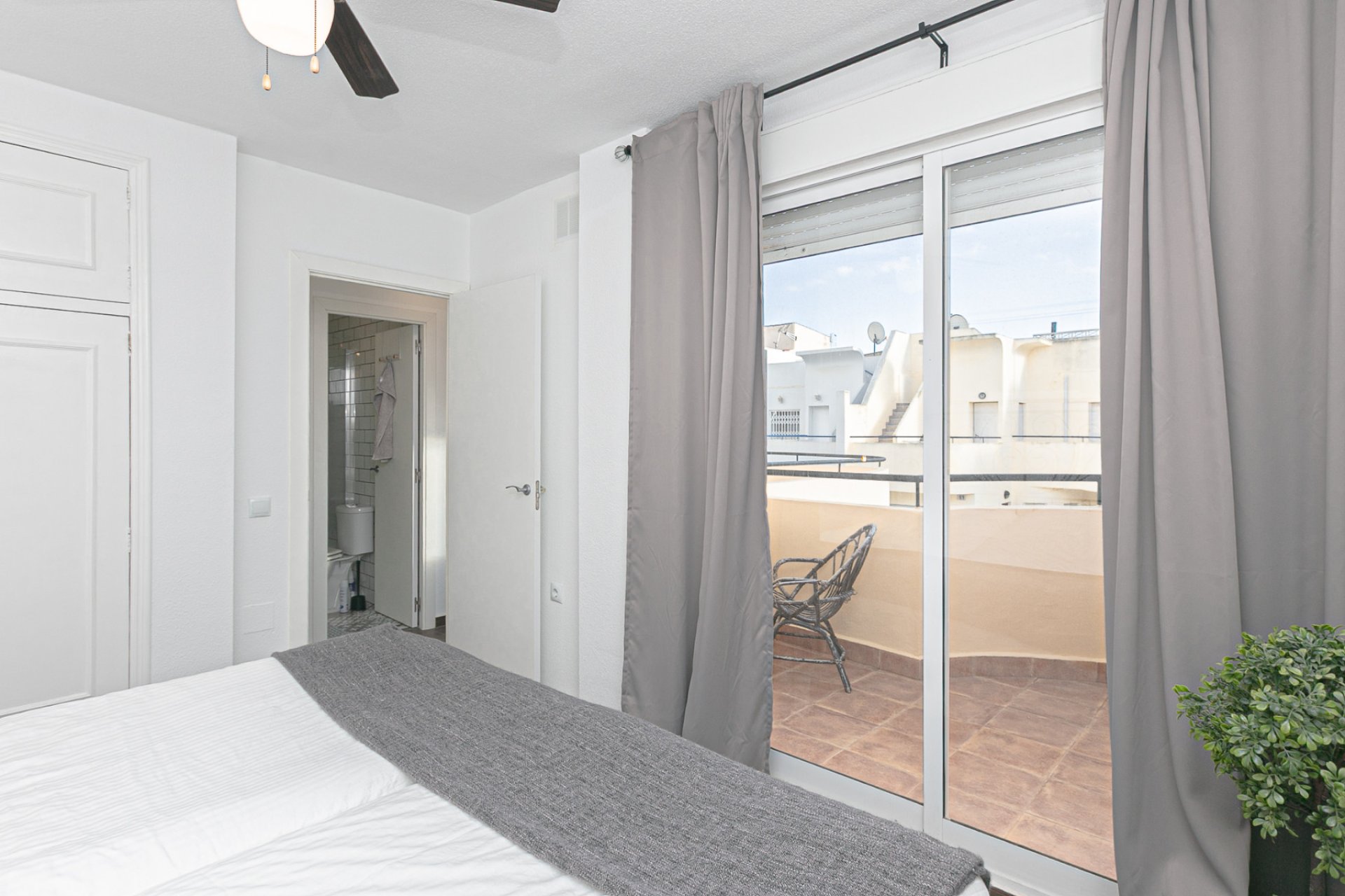 Reventa - Adosado -
Torrevieja - Torretas