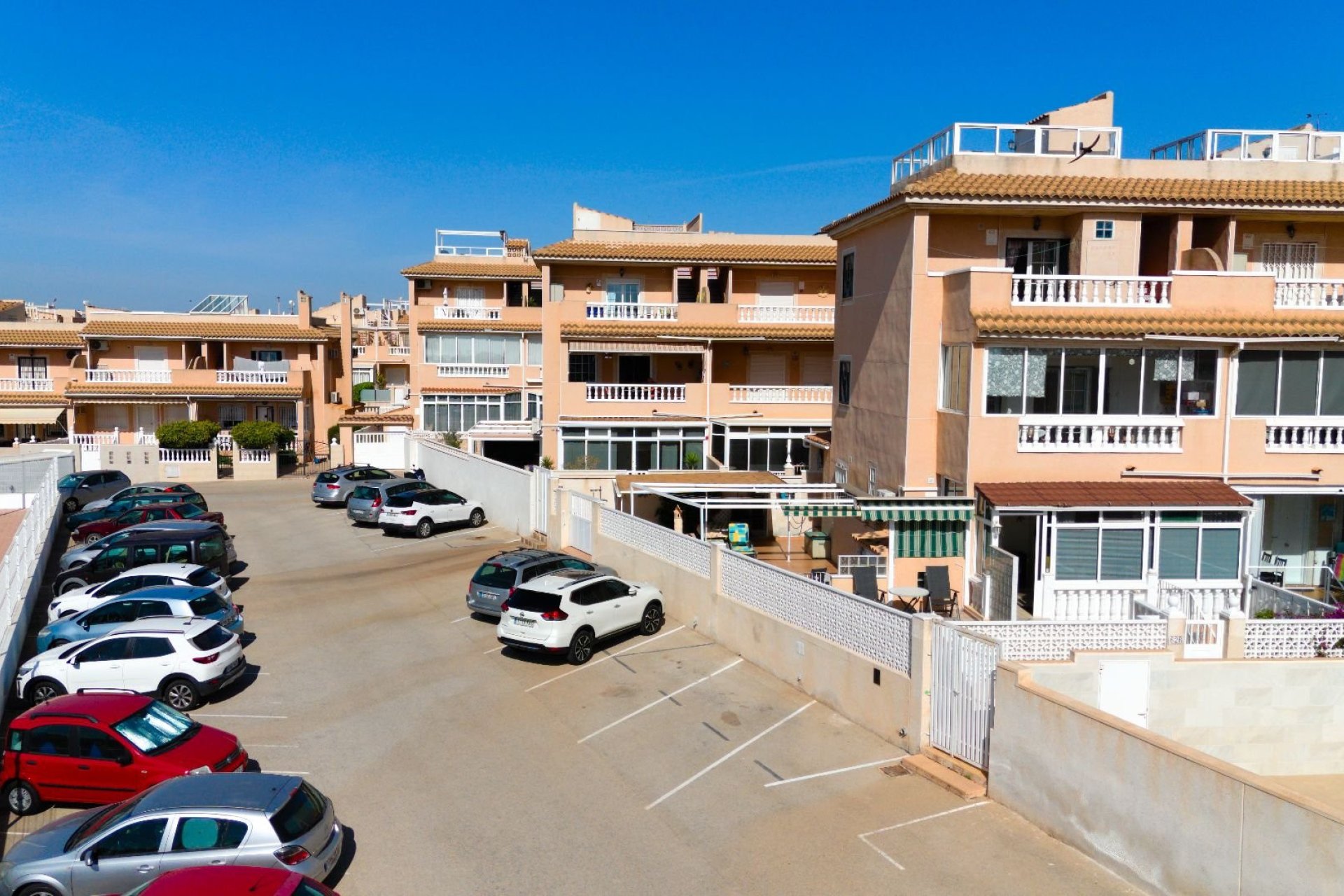 Reventa - Adosado -
Torrevieja