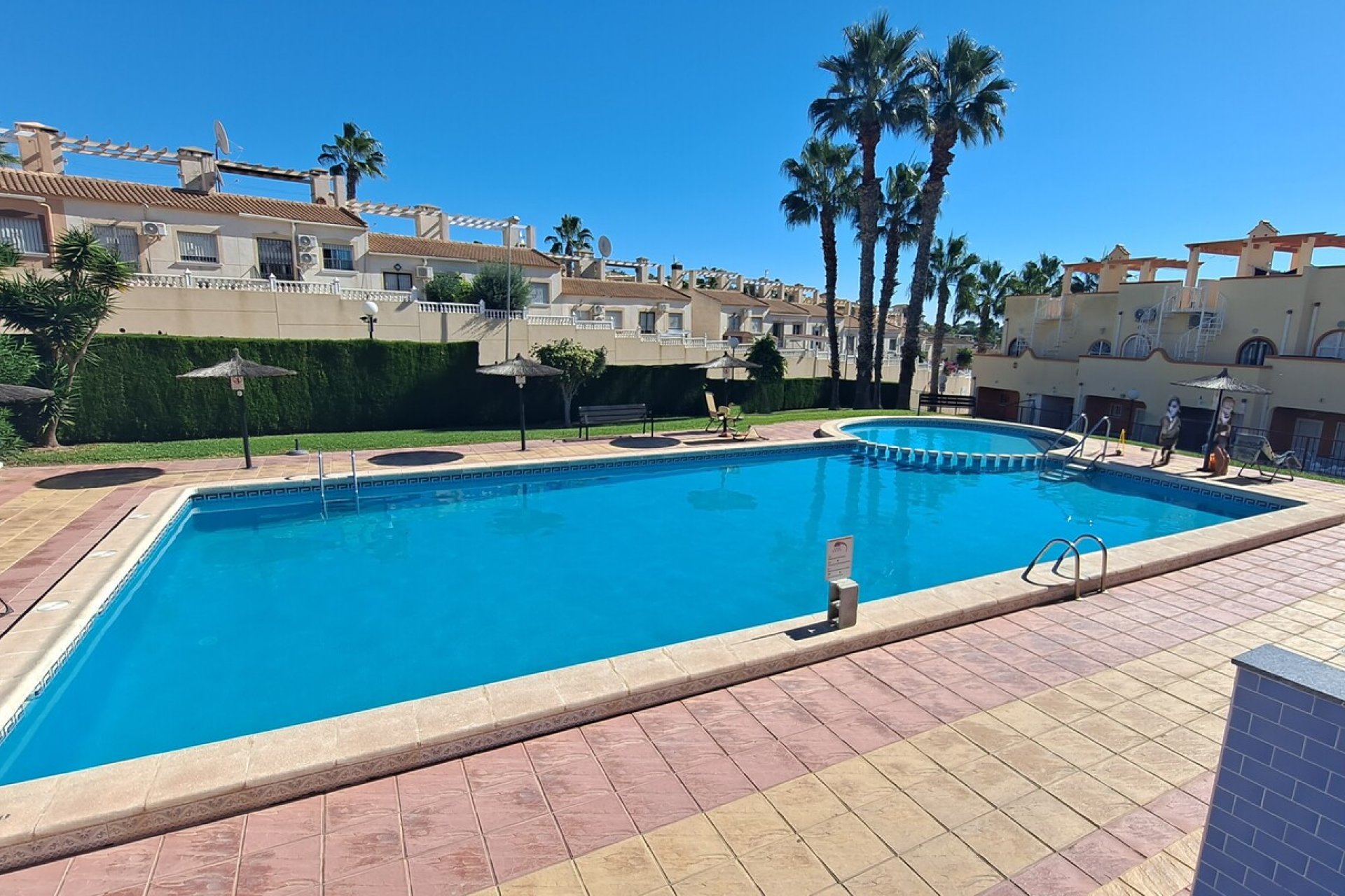 Reventa - Adosado -
Villamartin - Las Filipinas