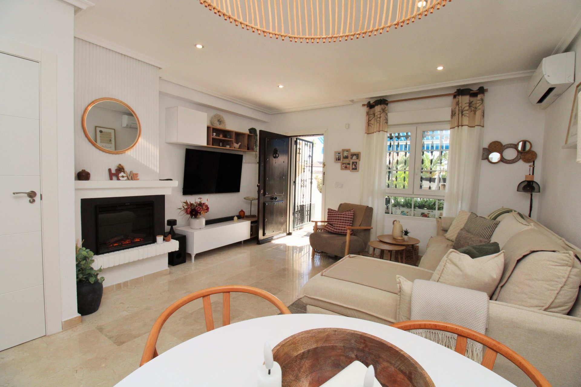 Reventa - Adosado -
Villamartin - Las Violetas