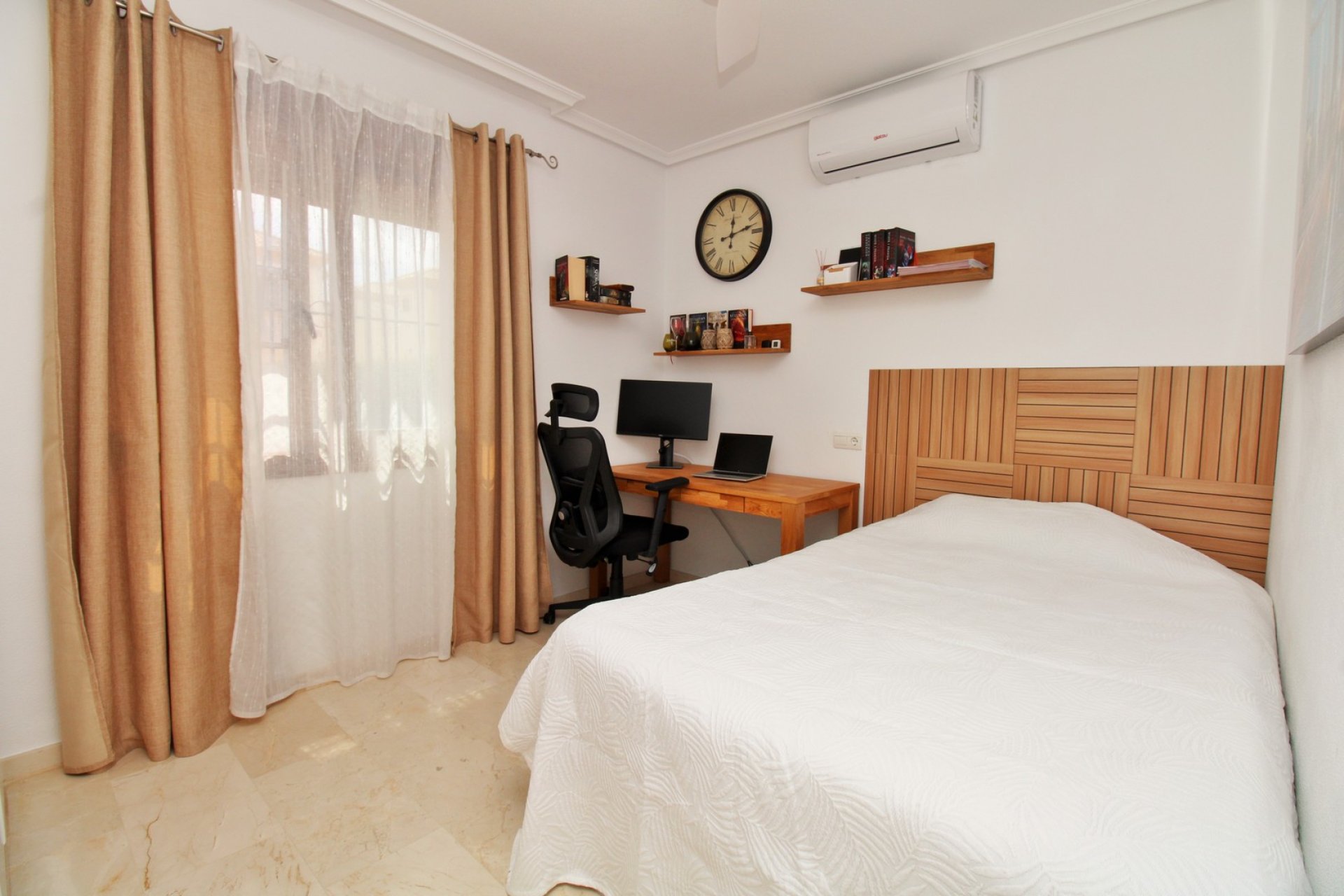 Reventa - Adosado -
Villamartin - PAU 8