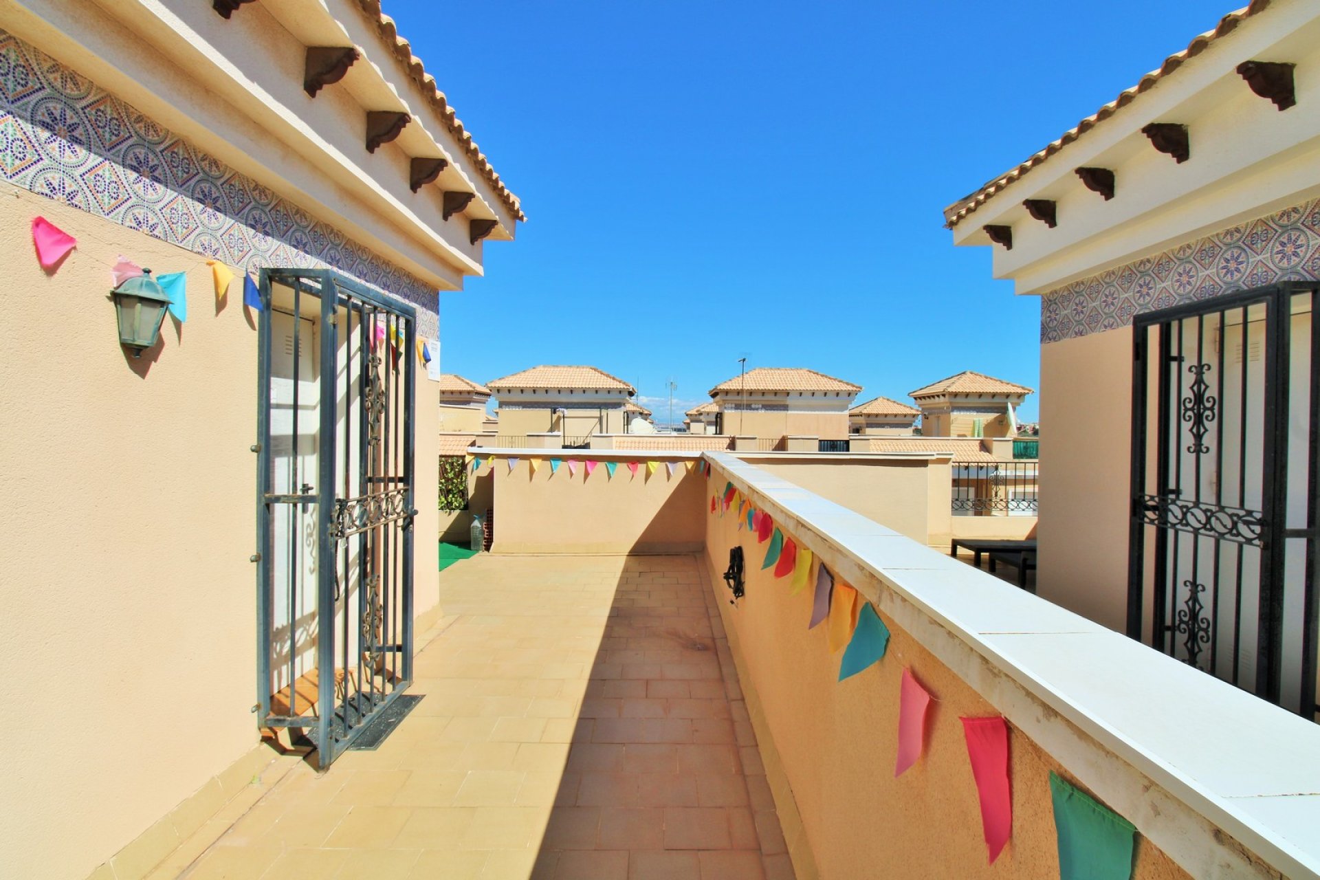 Reventa - Adosado -
Villamartin - Villamartín