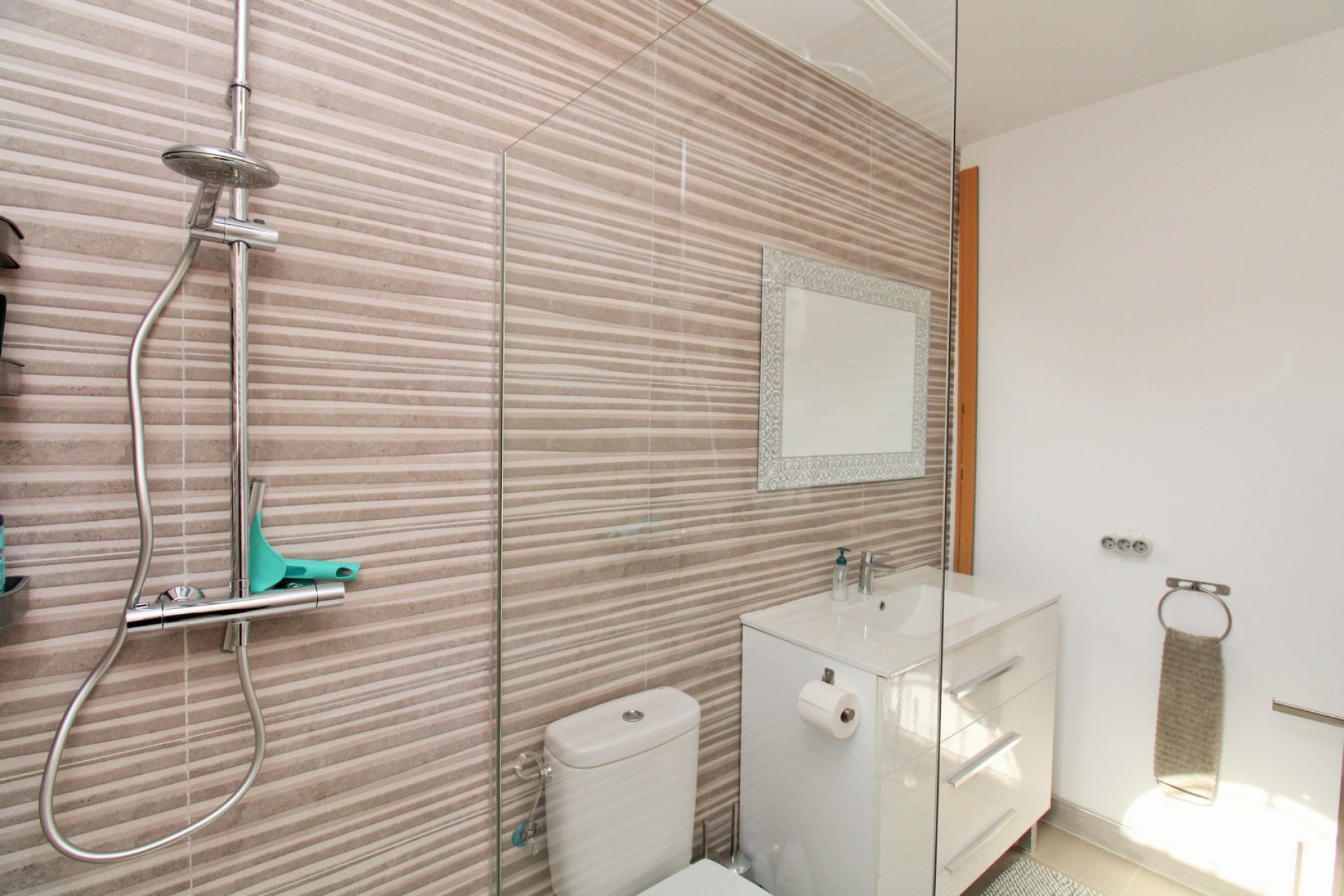 Reventa - Adosado -
Villamartin - Villamartín