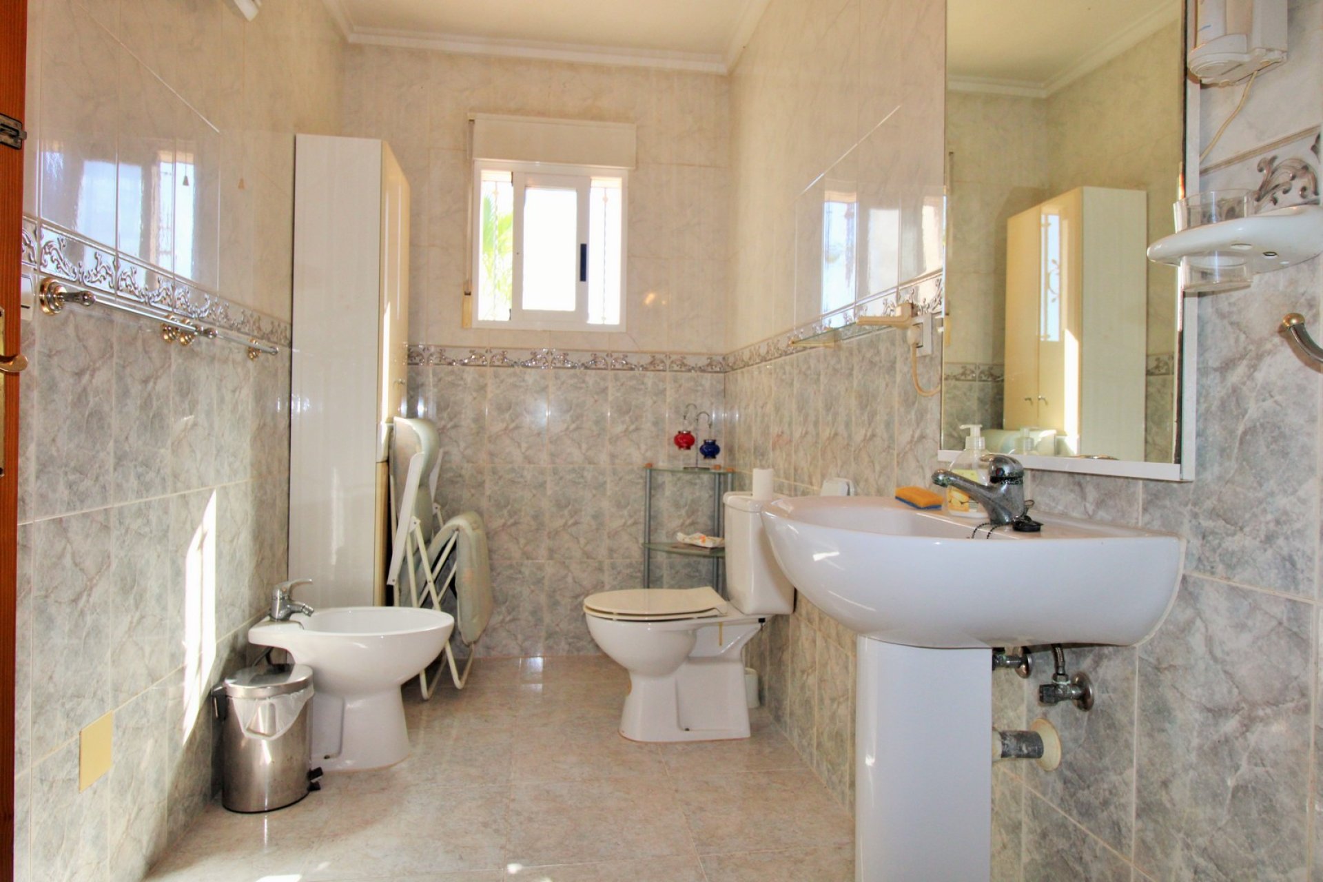 Reventa - Adosado -
Villamartin - Villamartín