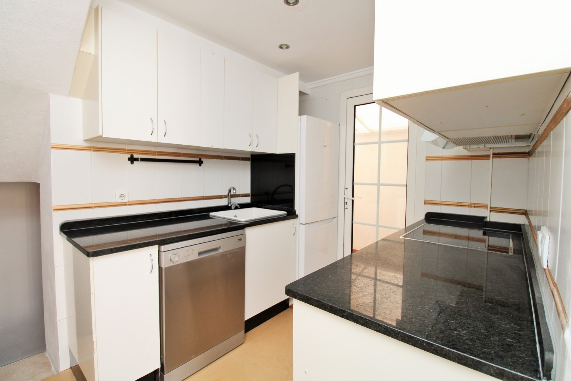 Reventa - Adosado -
Villamartin - Villamartín