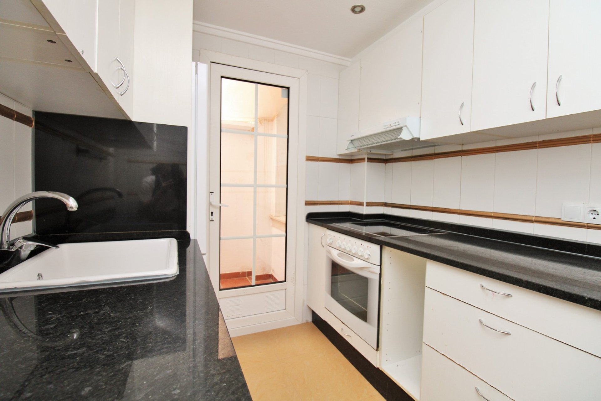 Reventa - Adosado -
Villamartin - Villamartín