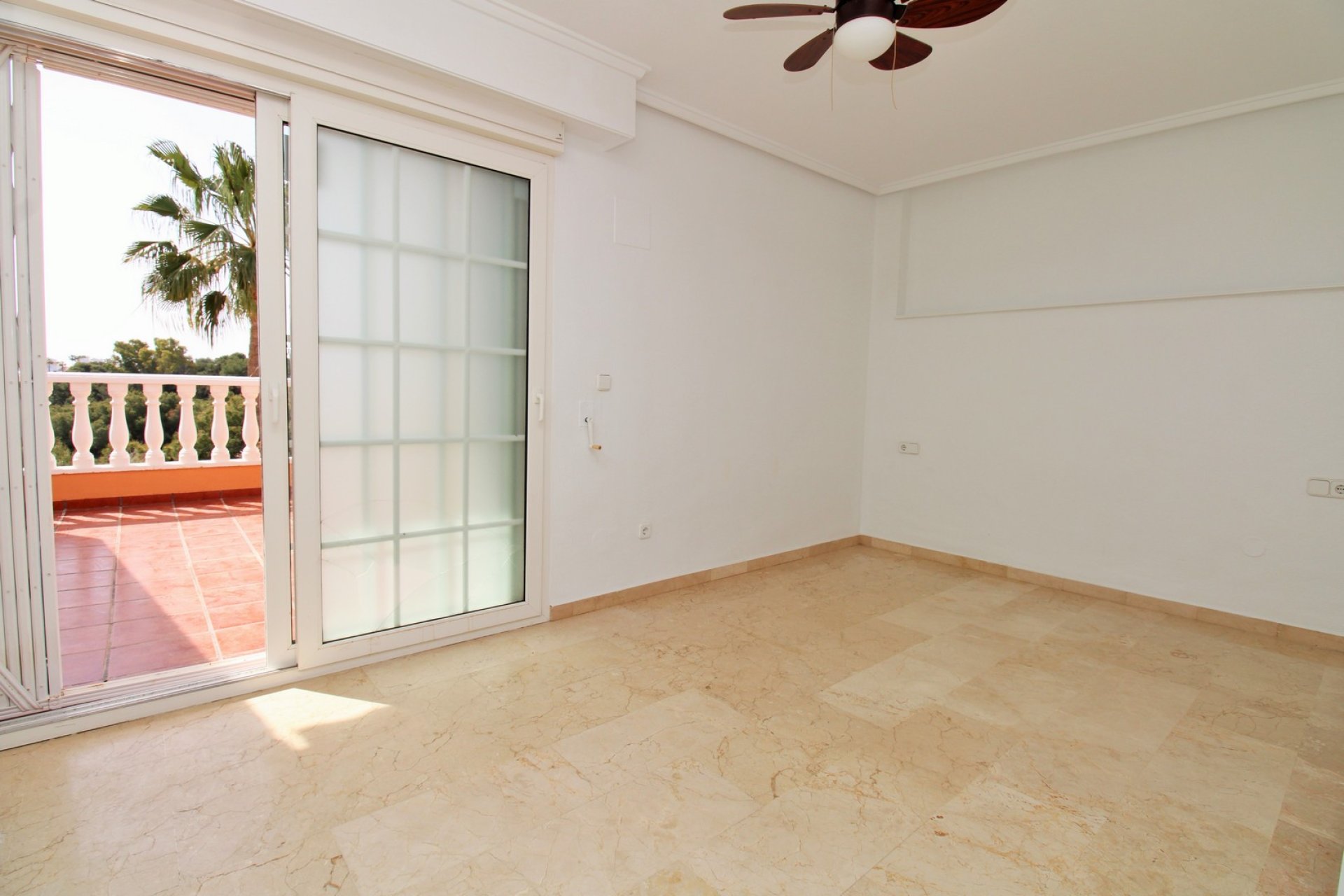 Reventa - Adosado -
Villamartin - Villamartín