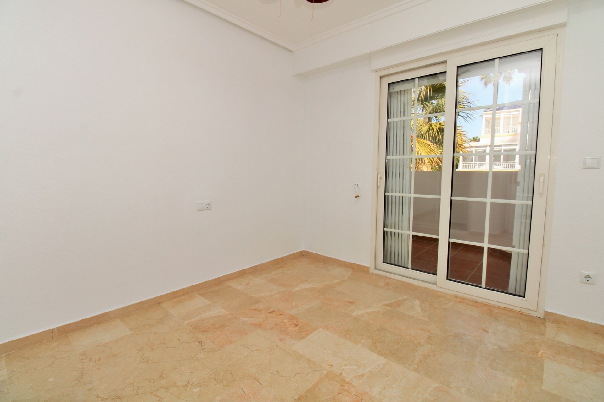 Reventa - Adosado -
Villamartin - Villamartín