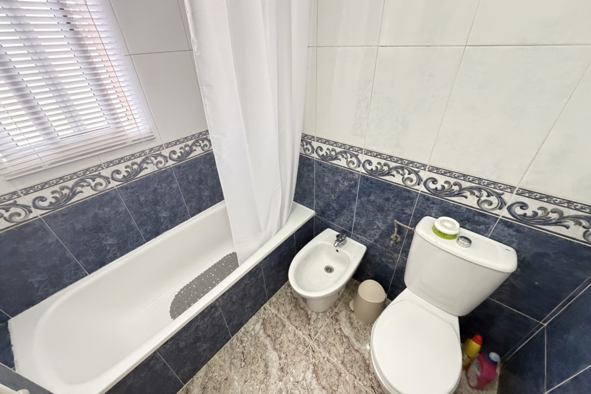 Reventa - Adosado -
Villamartin - Villamartín