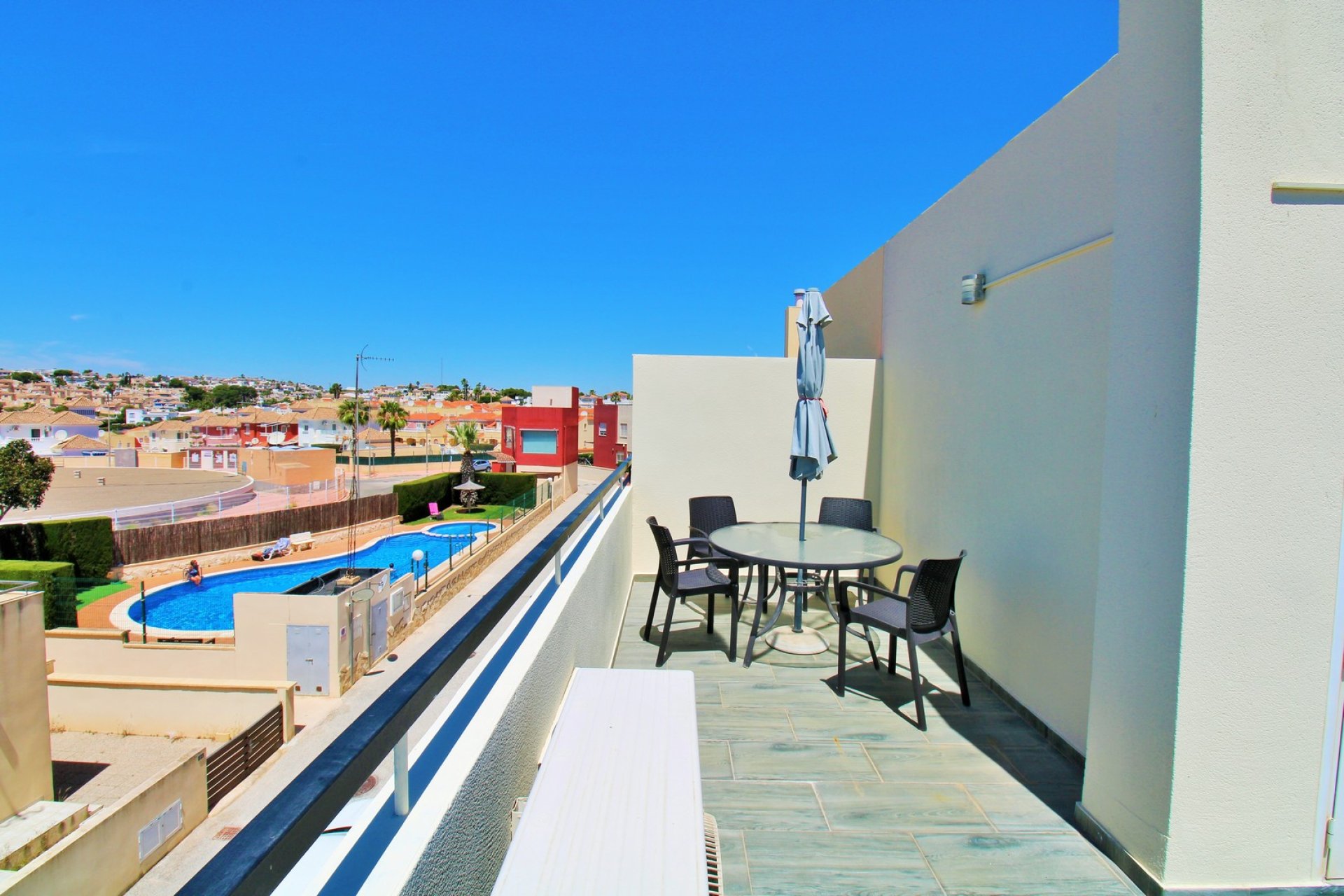 Reventa - Adosado -
Villamartin - Villamartín