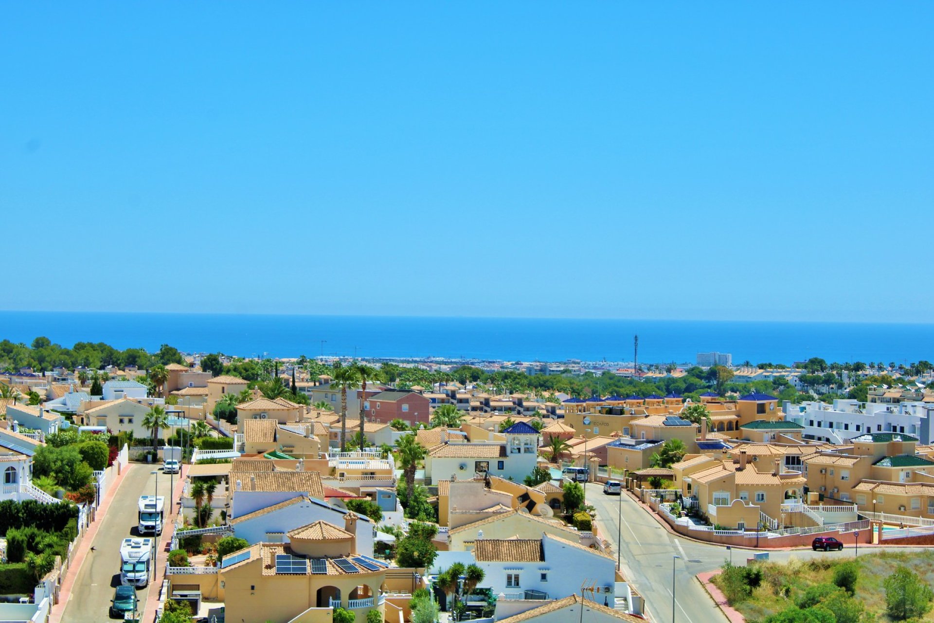 Reventa - Adosado -
Villamartin - Villamartín