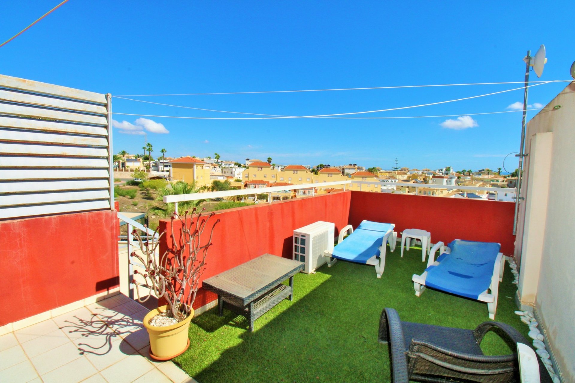 Reventa - Adosado -
Villamartin - Villamartín