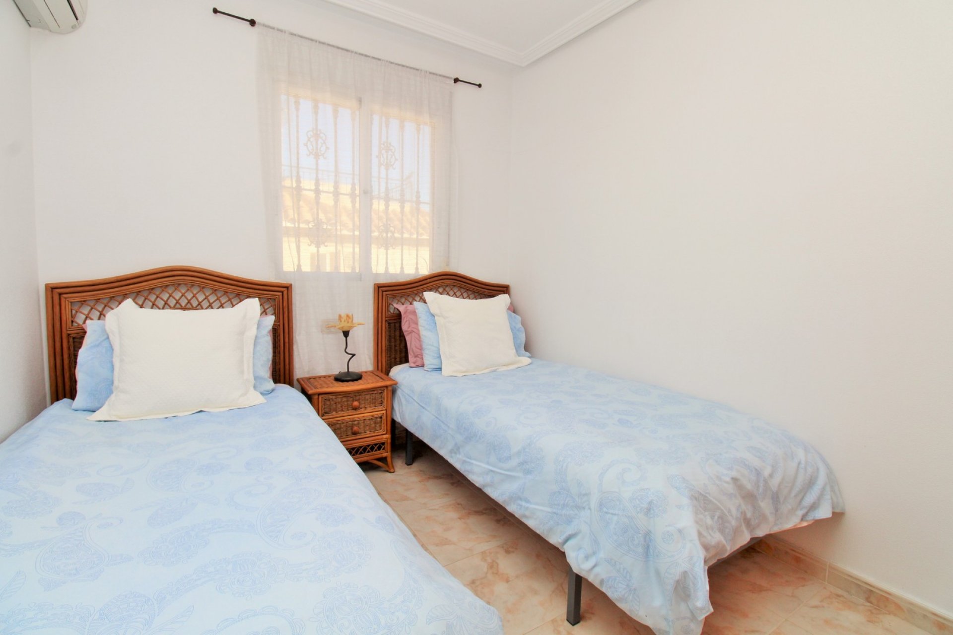 Reventa - Adosado -
Villamartin - Villamartín