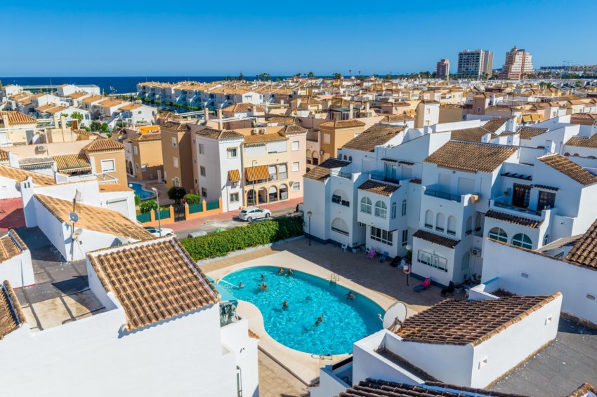Reventa - Apartament / Duplex -
Torrevieja