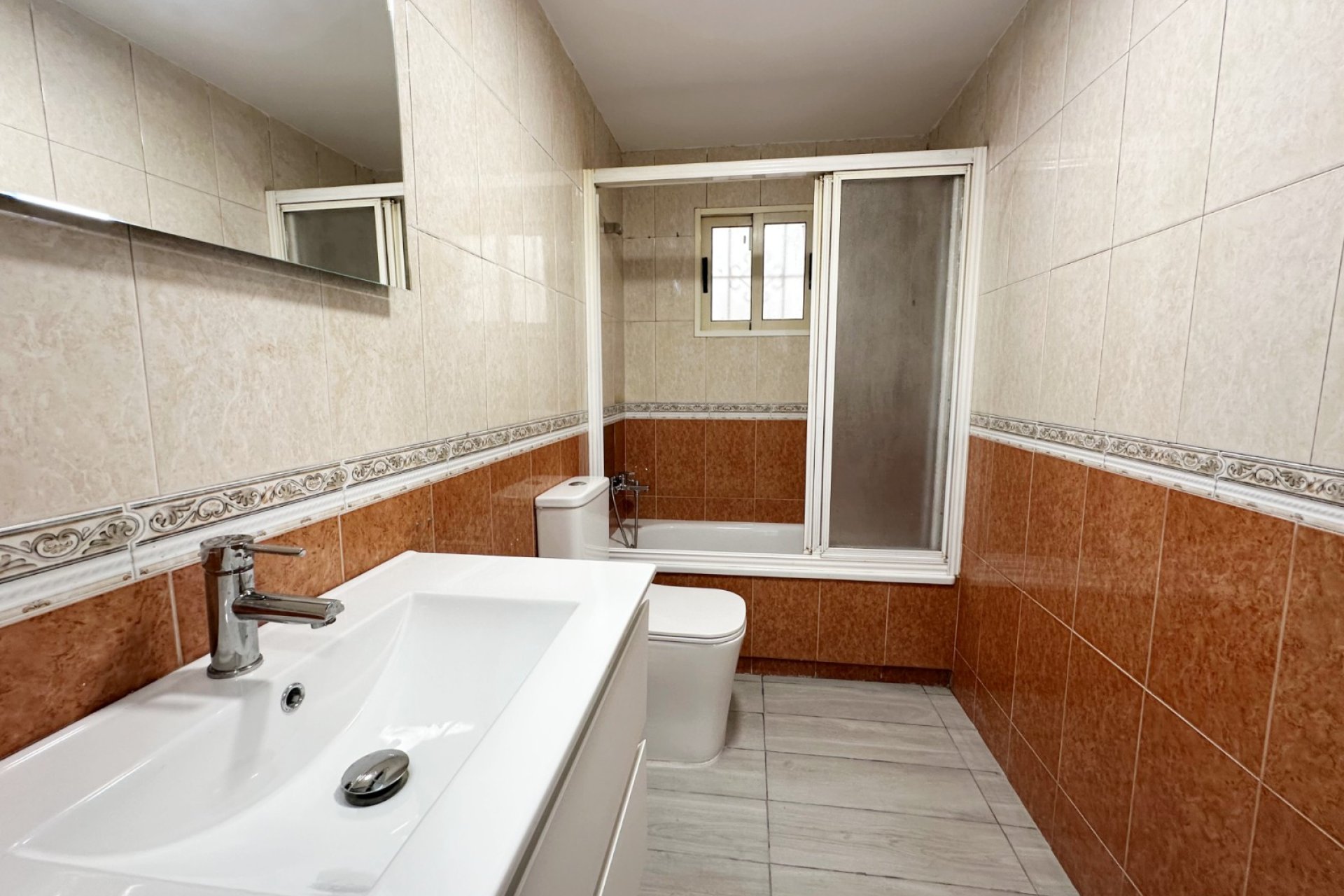 Reventa - Apartament / Duplex -
Torrevieja