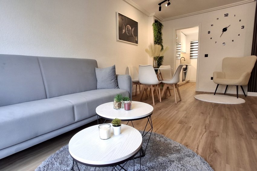Reventa - Apartament / Duplex -
Torrevieja