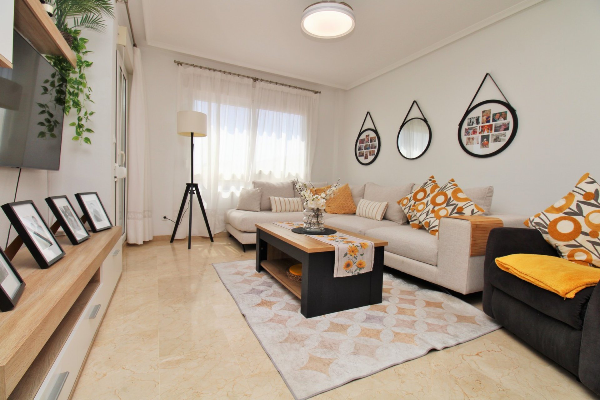 Reventa - Apartament -
Villamartin - Villamartín