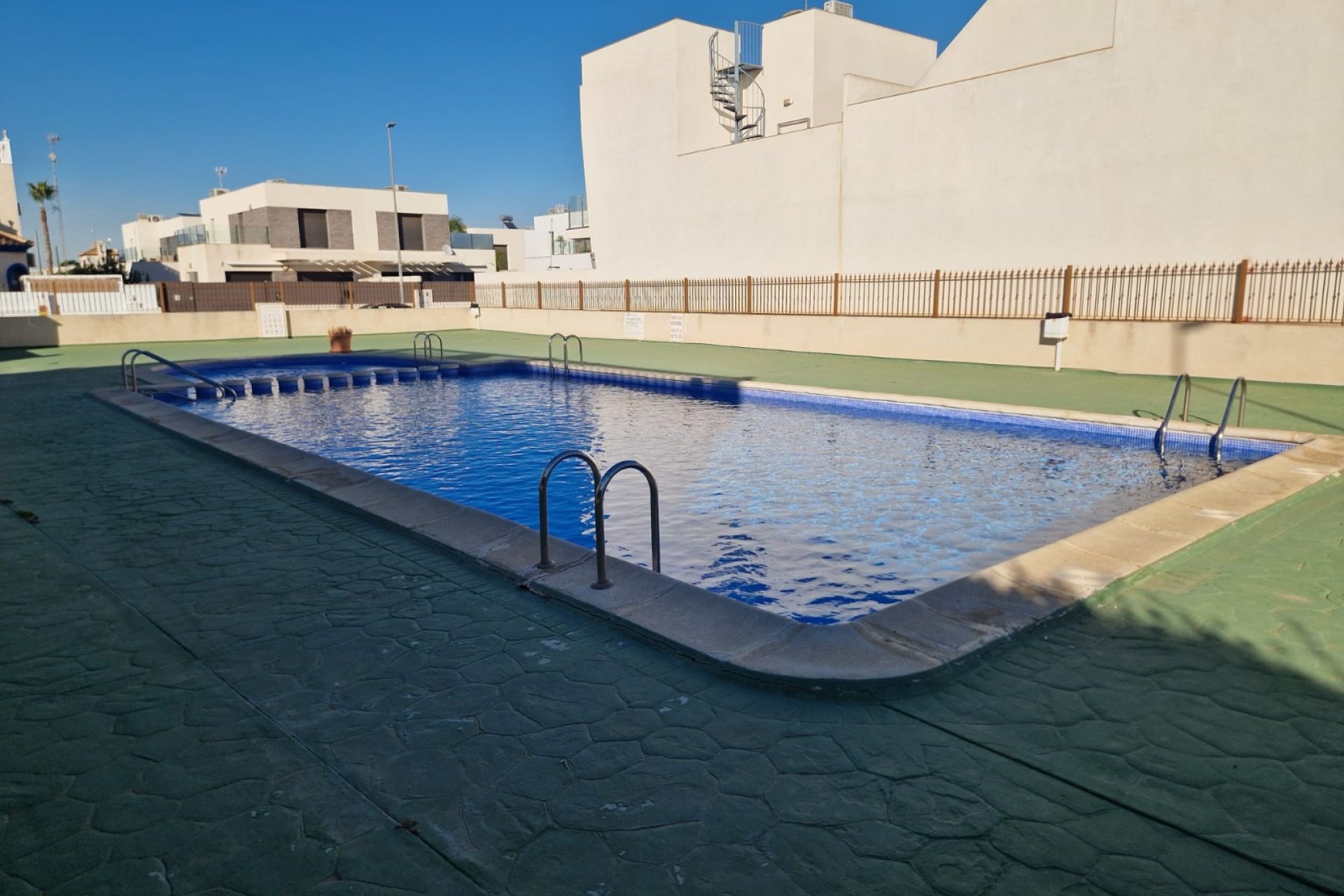 Reventa - Apartment -
Daya Nueva - Costa Blanca