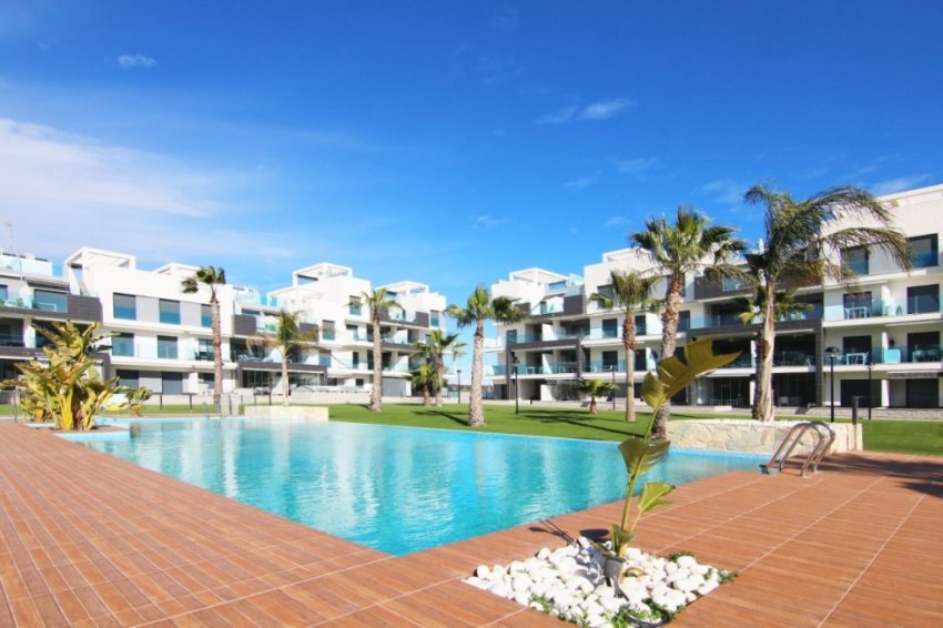 Reventa - Apartment -
El Raso