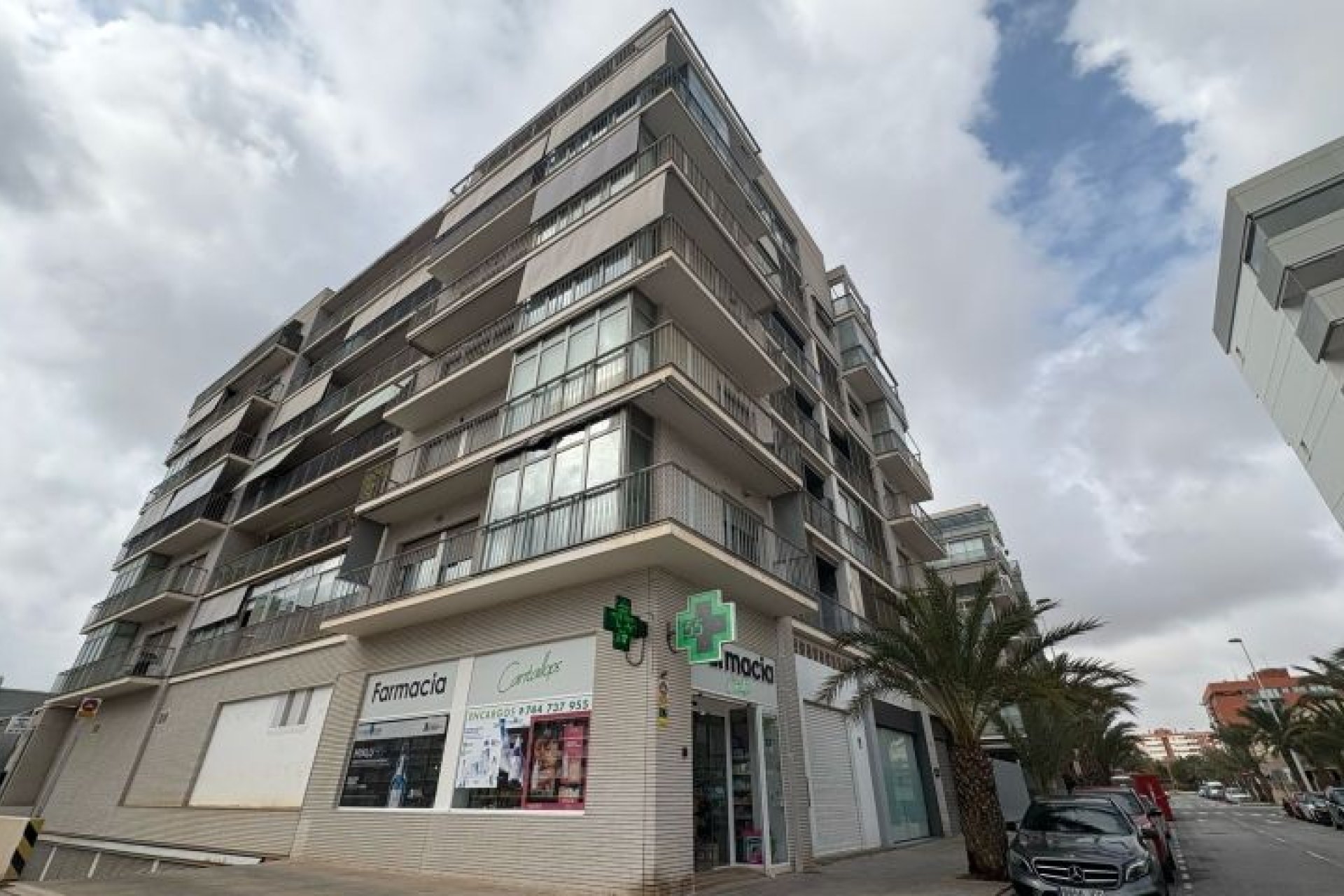 Reventa - Apartment -
Elche