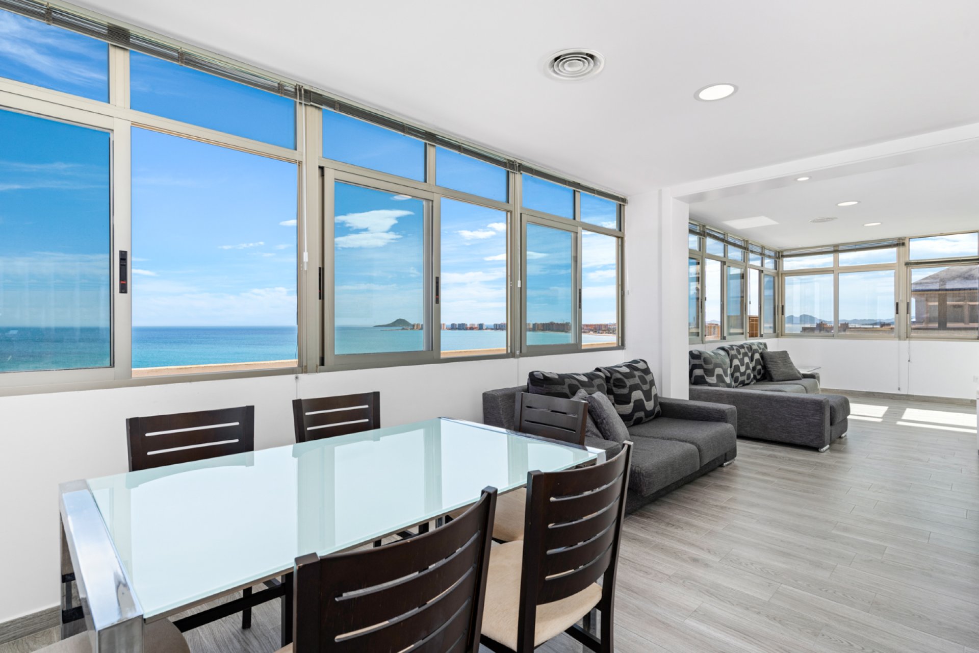 Reventa - Apartment -
La Manga