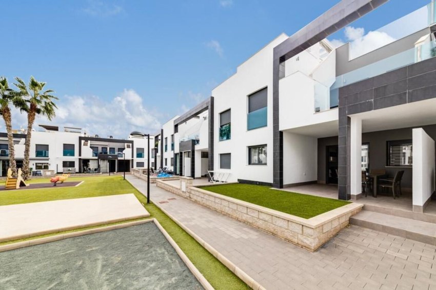 Reventa - Apartment -
La Zenia