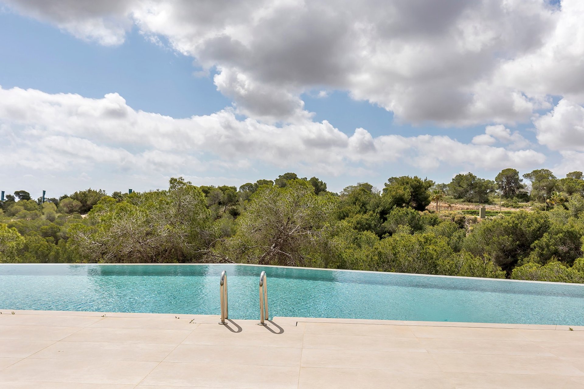 Reventa - Apartment -
Las Colinas Golf Resort - Las Colinas golf