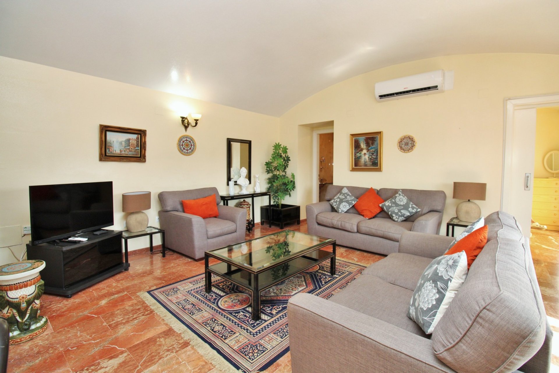 Reventa - Apartment -
Las Ramblas