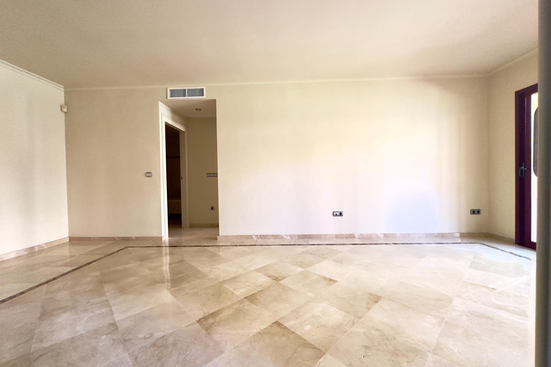 Reventa - Apartment -
Los Alcázares - Punta Calera