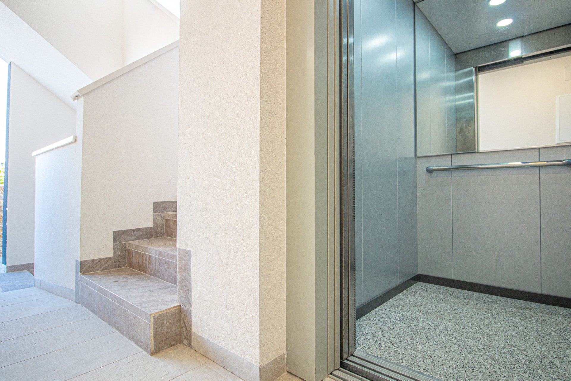 Reventa - Apartment -
Los Altos