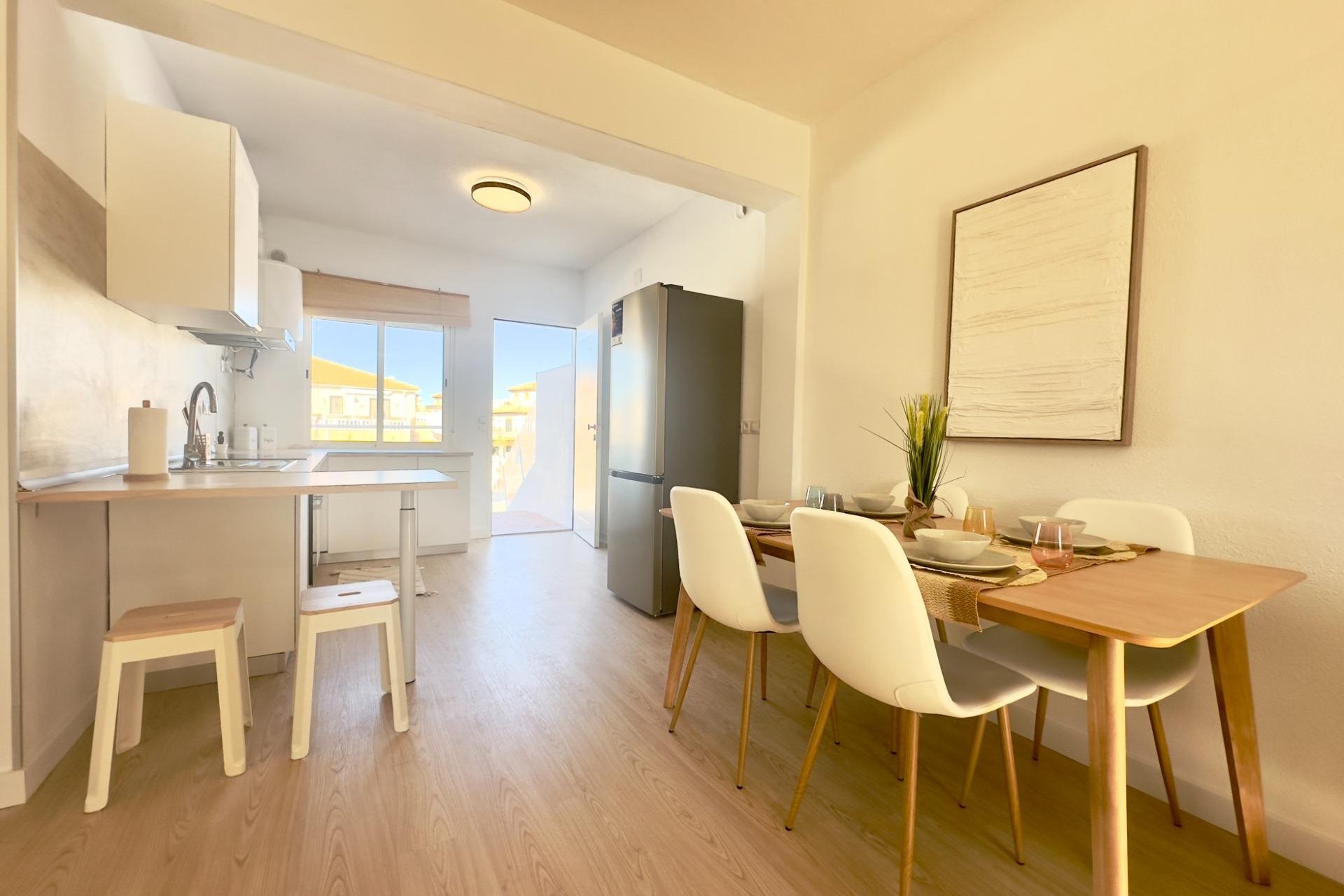 Reventa - Apartment -
Orihuela Costa - La Regia