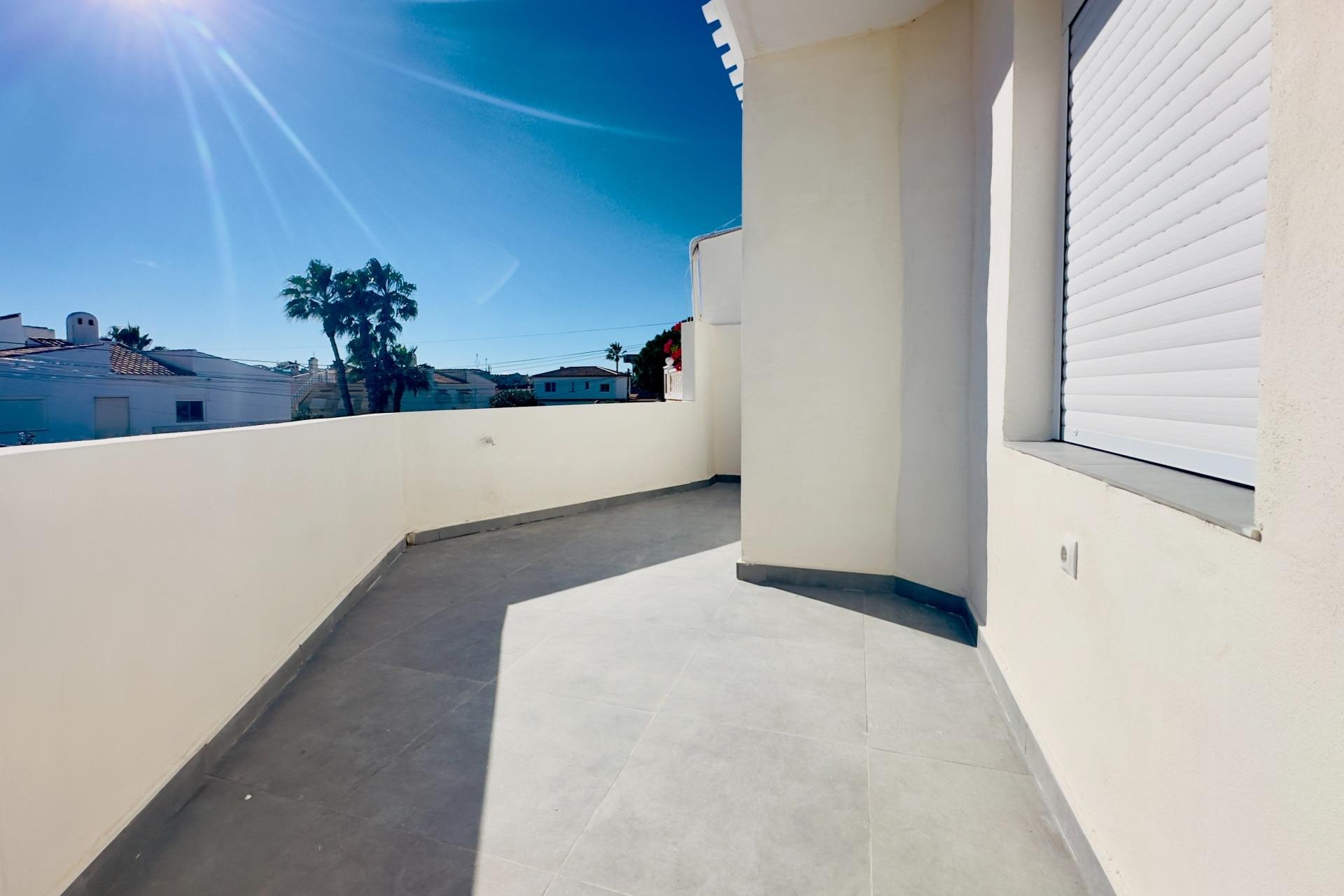 Reventa - Apartment -
Orihuela Costa - La Regia