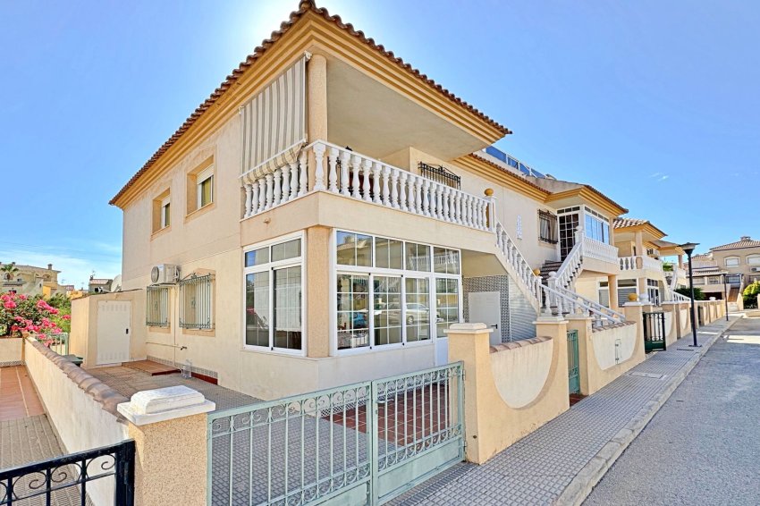 Reventa - Apartment -
Orihuela Costa - La Zenia