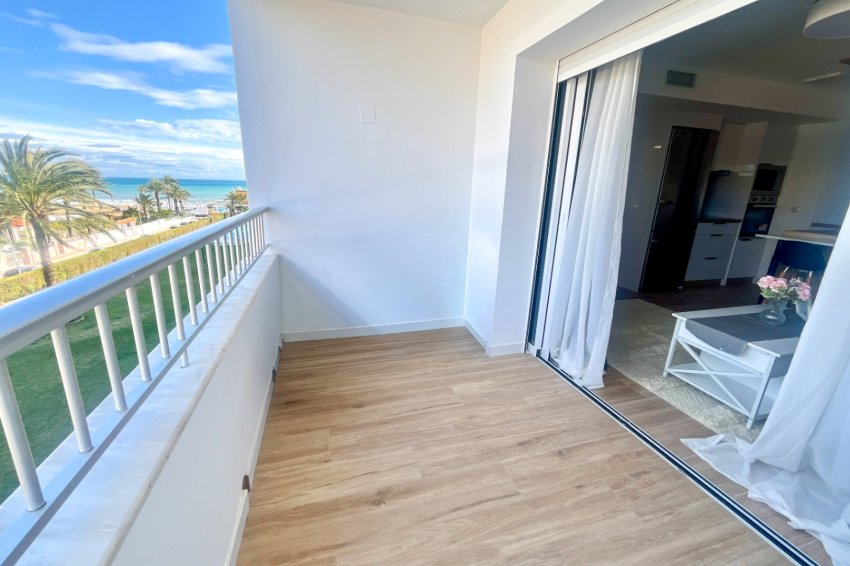 Reventa - Apartment -
Punta Prima