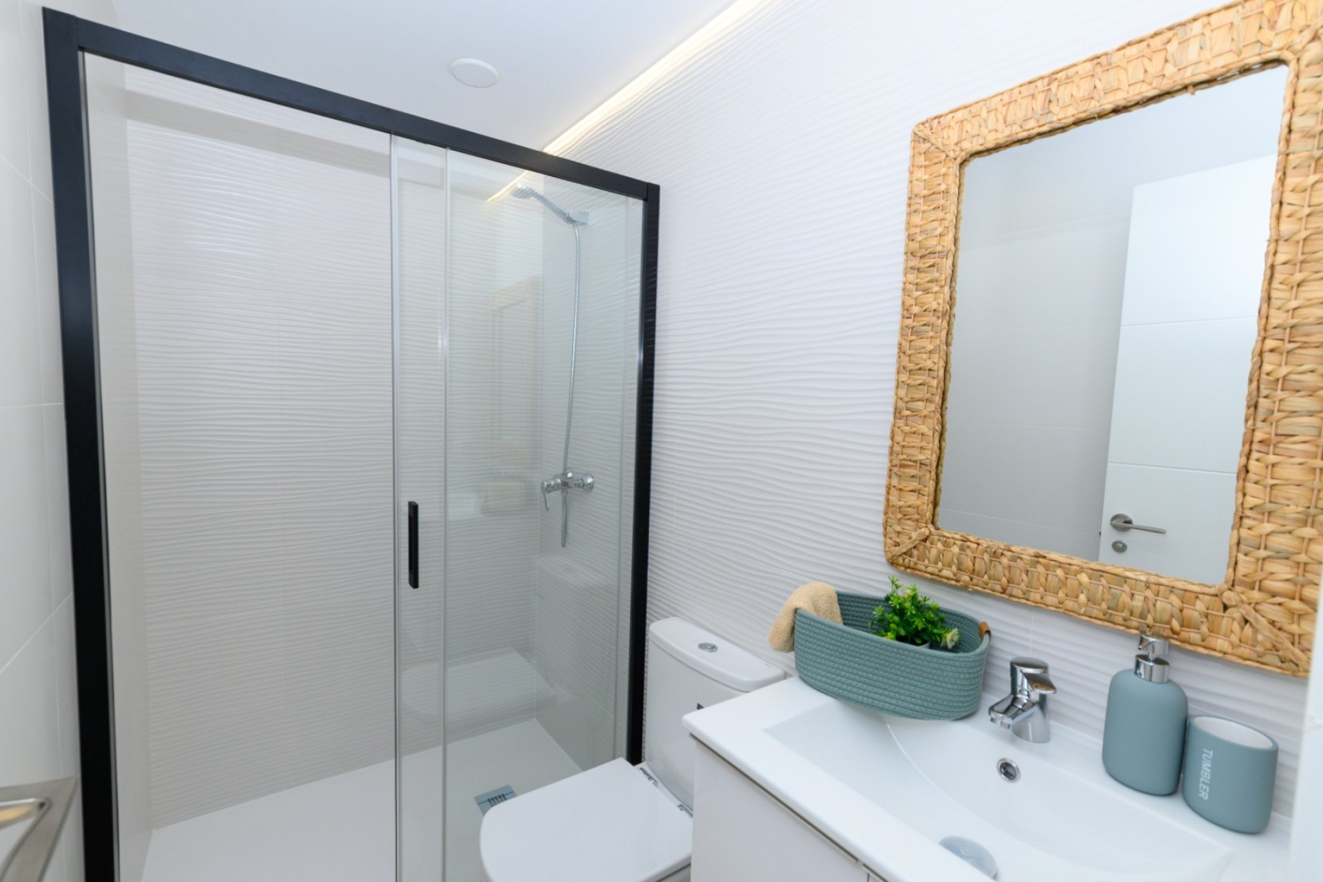 Reventa - Apartment -
Punta Prima