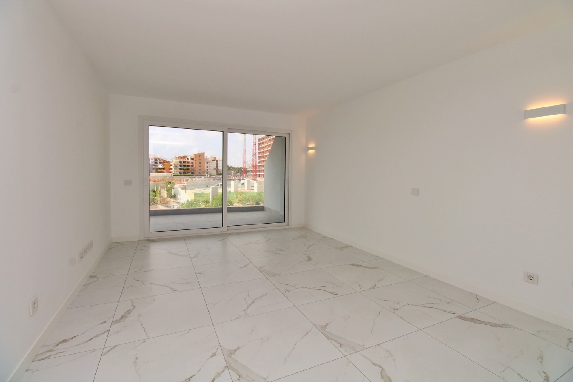 Reventa - Apartment -
Punta Prima