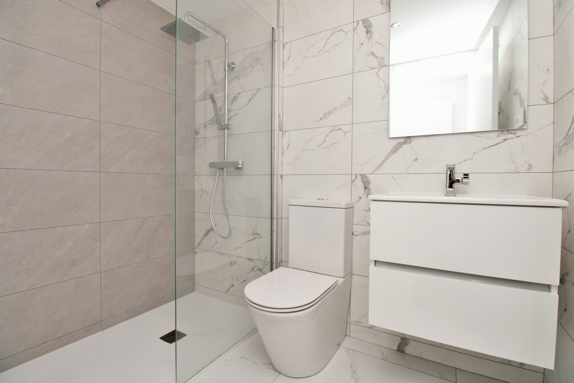 Reventa - Apartment -
Punta Prima