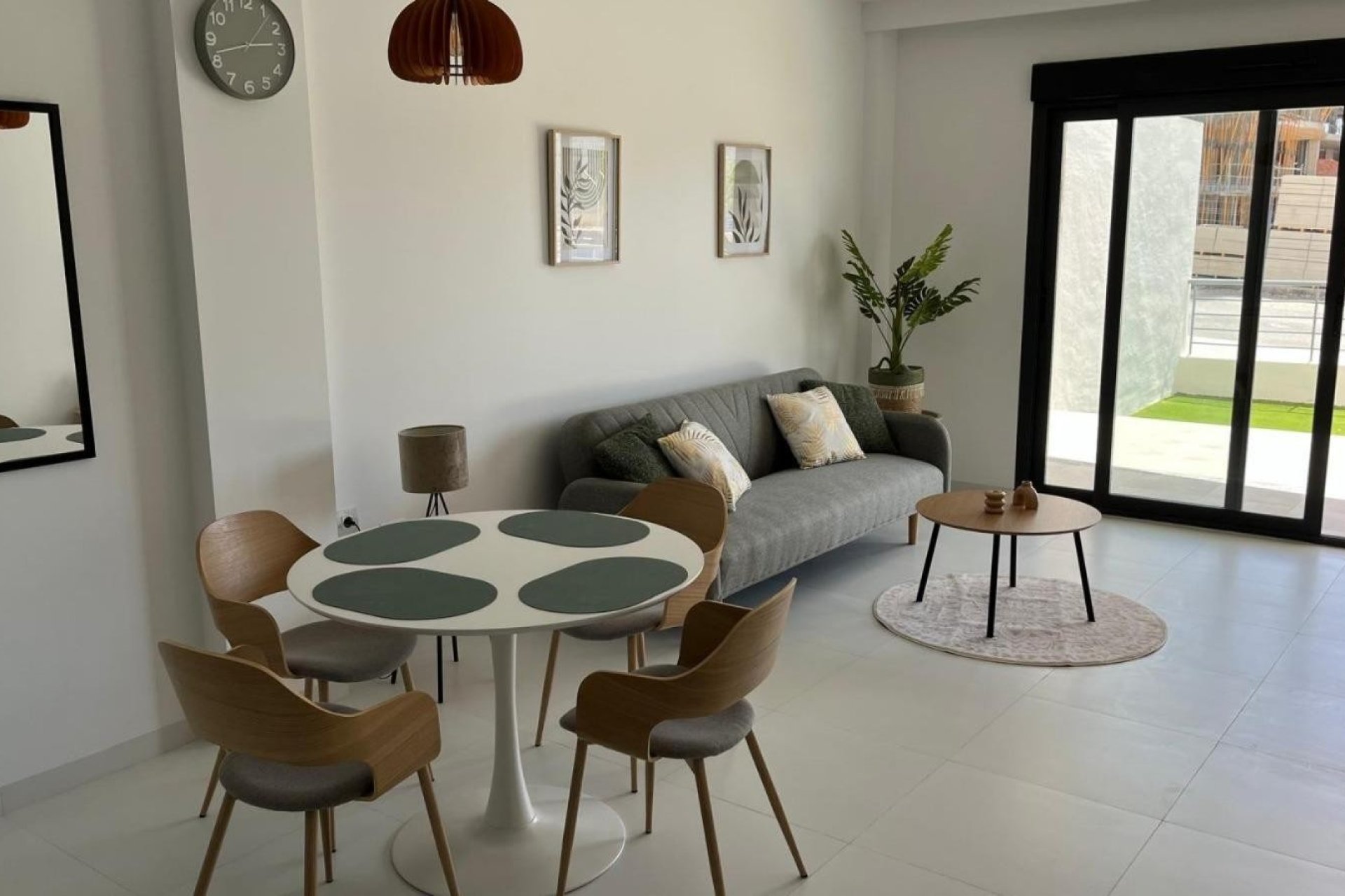 Reventa - Apartment -
San Miguel de Salinas