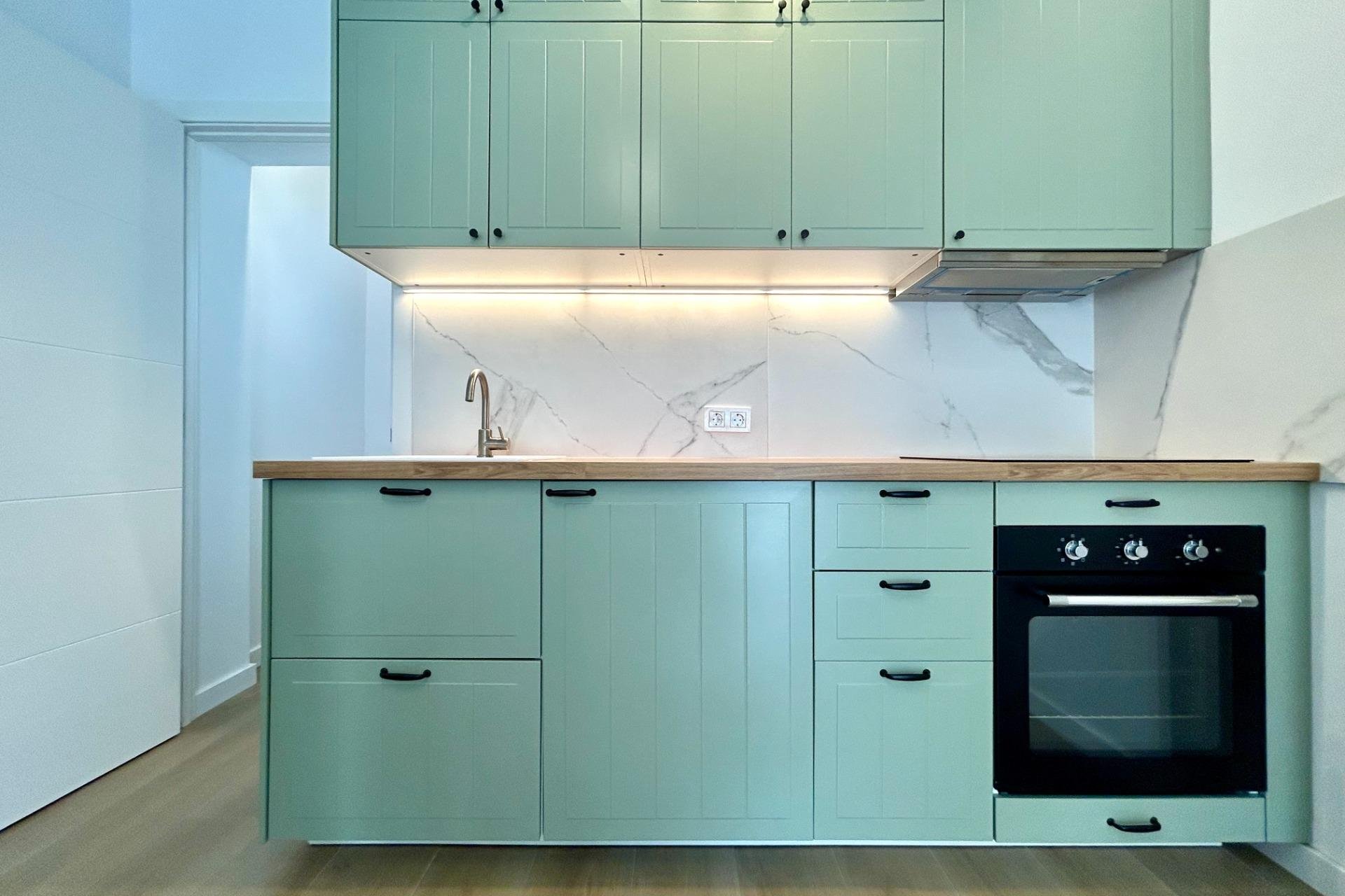 Reventa - Apartment -
San Miguel - Las filipinas