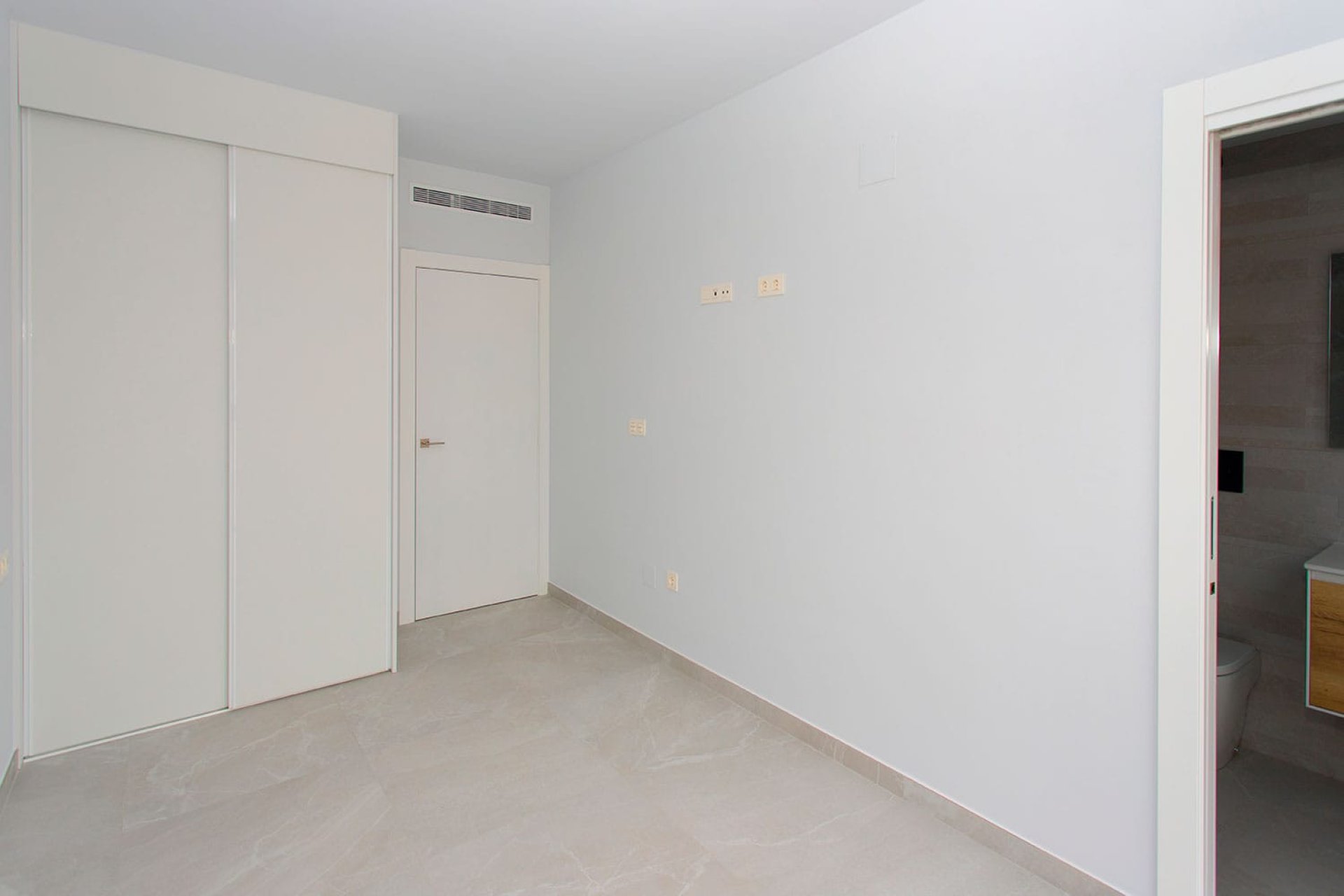Reventa - Apartment -
Torrevieja - Beach